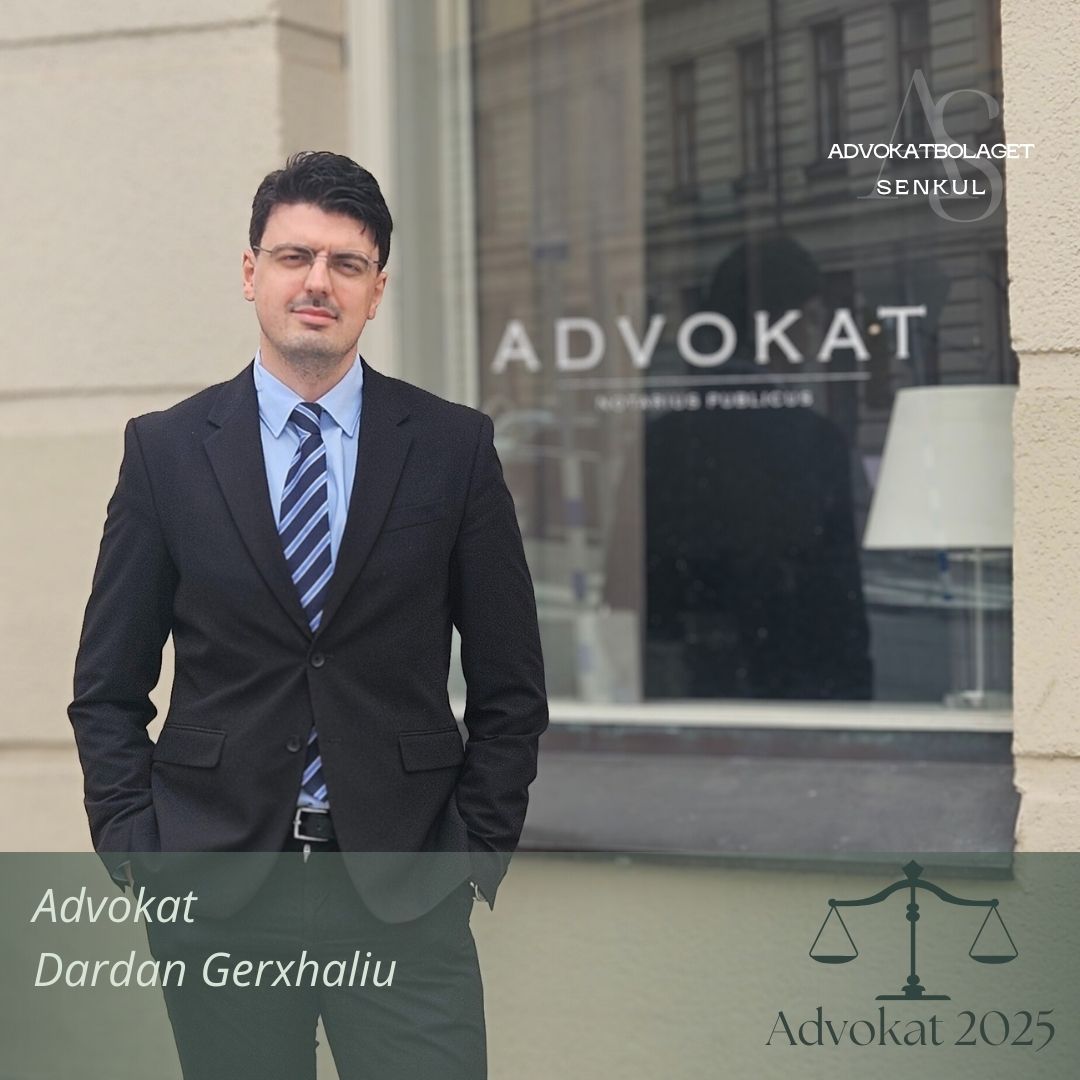 Nu har vi en till advokat hos oss! Vår medarbetare Dardan Gerxhaliu blev den 4 september 2025 antagen som ledamot av Sveriges advokatsamfund.
Vi är så stolta över Dig och Din resa från biträdande jurist till advokat.
Grattis Advokat Dardan Gerxhaliu! ⚖️