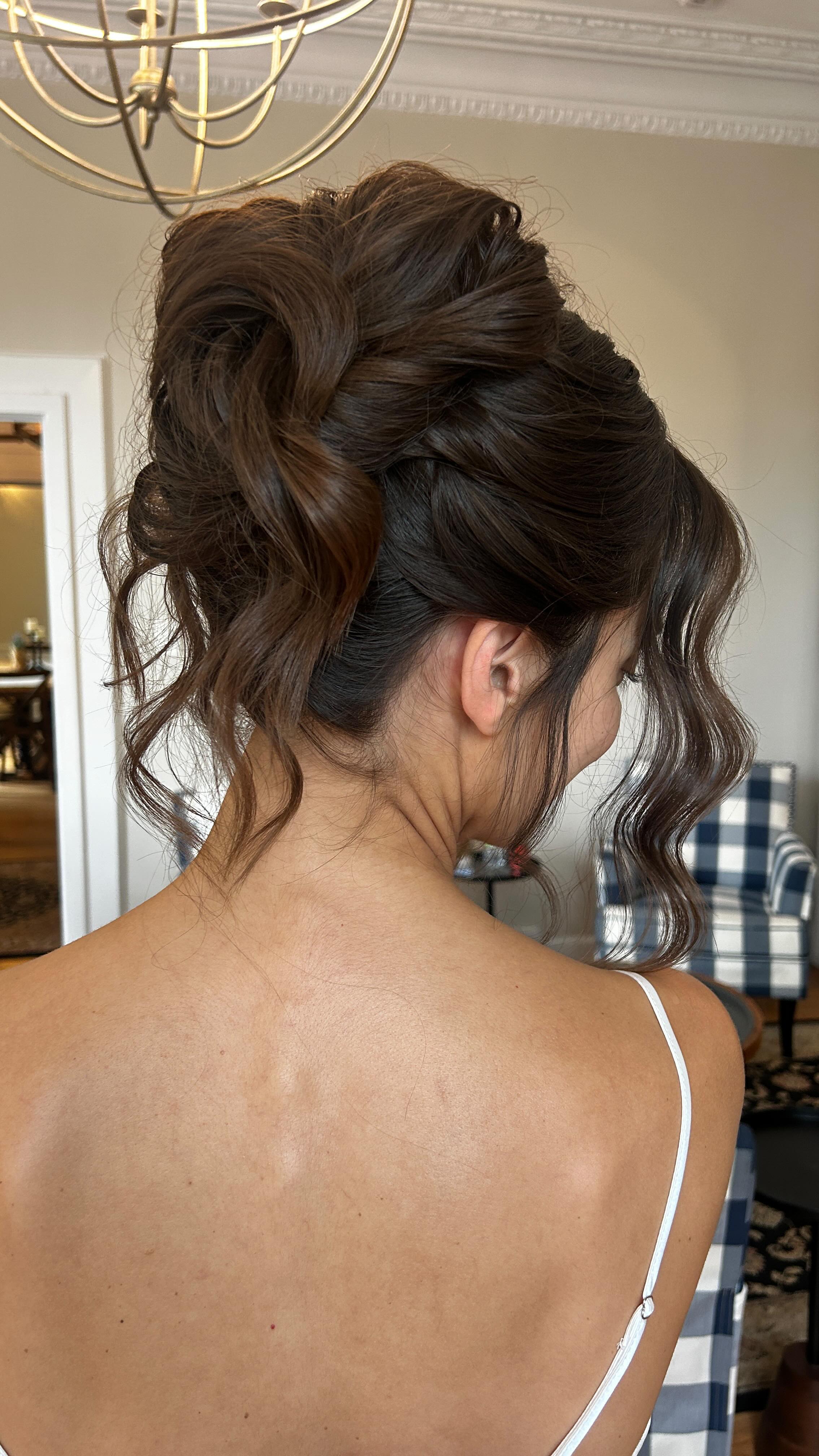 First wedding of September, happy wedding day Chelsea
#ottawahairstylist #ottawabride #ottawahair #ottawabridalhair #ottawabridalhair #weddinghair #ottawabrides @strathmere1865