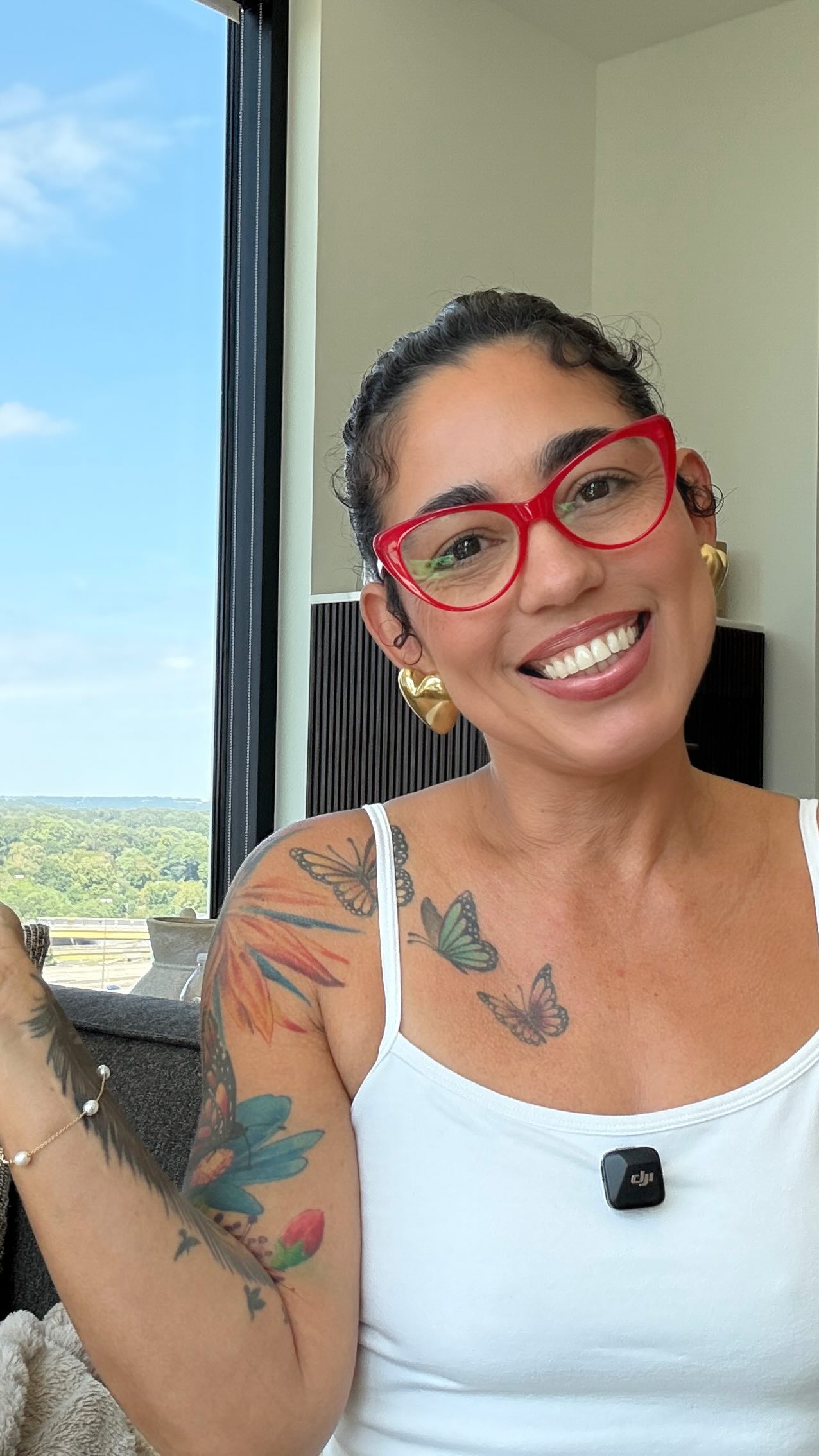 😂😂😂😂 I walked into the mall one day to meet my bestie and I get a call from my daughter talking about “so you want me to meet you or what” 😂 get off my location @sg_cobra 🤗❤️ she knows I love it lol