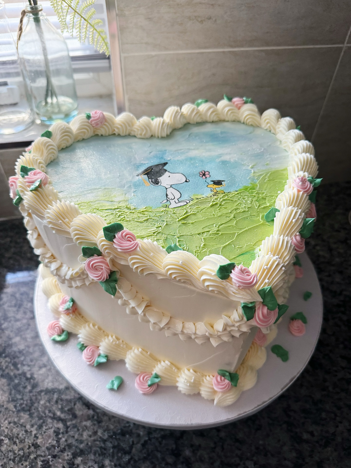 Graduating, Snoopy style 🎓🐾
#graduationcake #nycbaker #statenislandbakes #customcake #snoopycake #nybaker #sweettooth #dessertlover #celebrationcake
#foodie