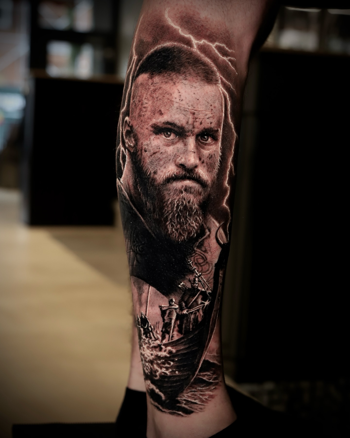 🪓
Ragnarr Loðbrók by roma.
@barber_dts
@barberdts_de
#tattoo
#tattookarlsruhe
#tattoos