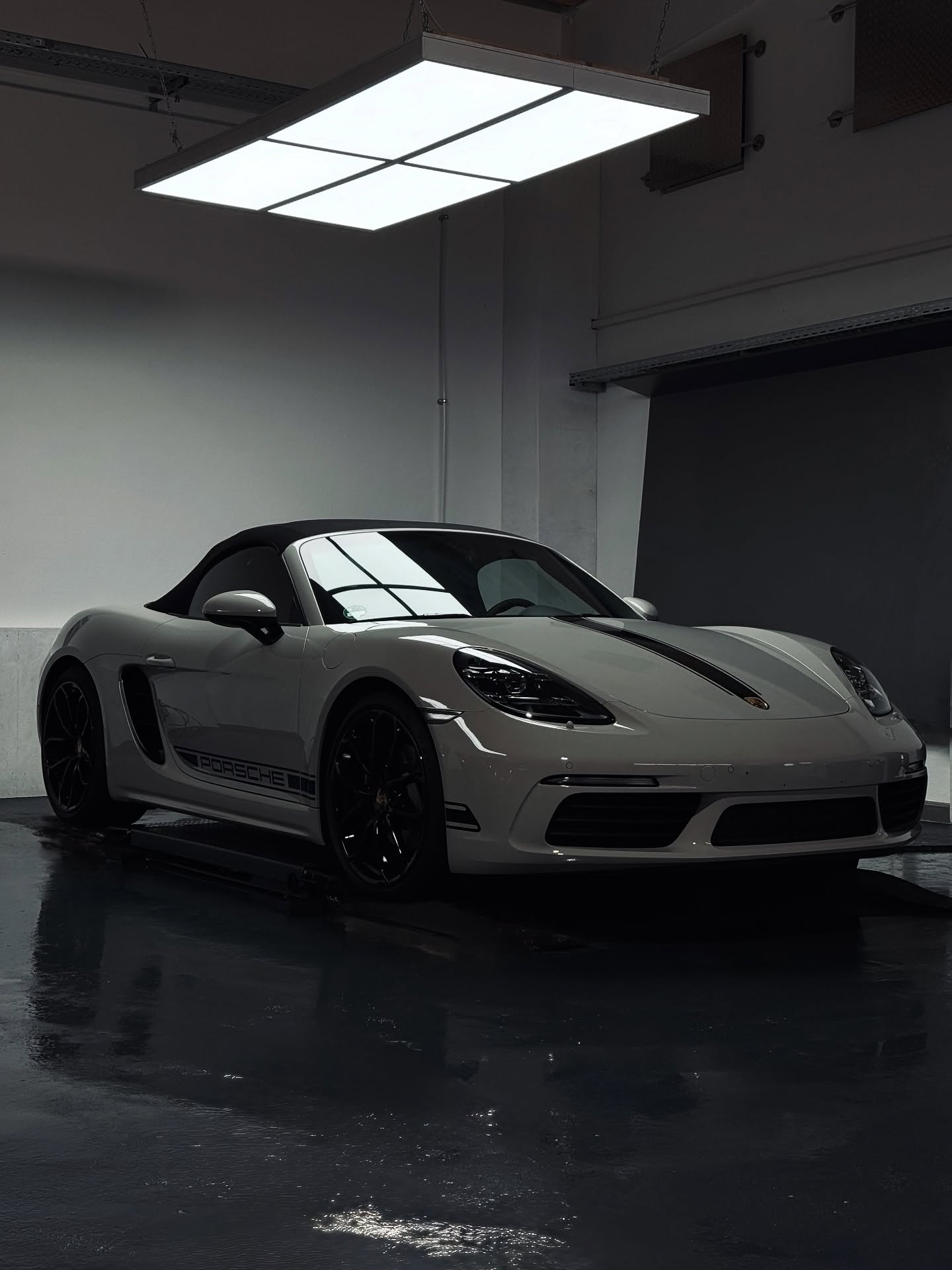 ✨ Gloss That Lasts ✨
Porsche Boxster in Kreide (Chalk Grey), now protected with XPEL paint protection – pure gloss, ultimate protection.
#porscheboxster #718boxster #paintprotection #xpel #porschelove #wrapness