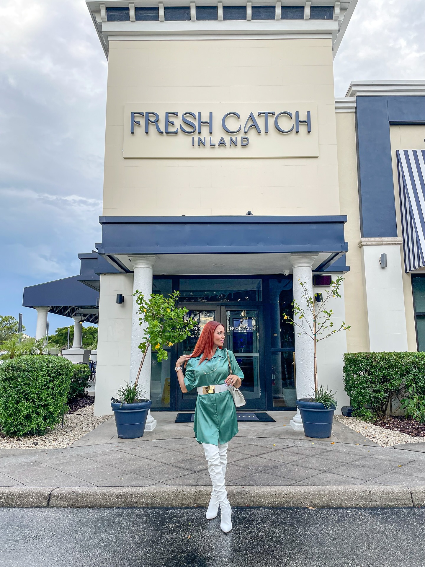 It’s FINALLY here!!!
@sizzledining has started and lasts all throughout the month of September.
And when you sizzle not only you get to experience delicious meals at a great fixed prices but you also support local businesses and help feed local children.
Last year over $60,000 was raised to help fight childhood hunger in Southwest Florida.
@freshcatchinland is one of over 100 restaurants participating in the Sizzle Dining and their menu is FIRE!!!!
Here’s what we had:
💜 Octopus and Kickin’ Crisp Shrimp for appetizer
💜 Shrimp Mediterranean + Filet Mignon + Crusted Grouper for Entree
💜 Key lime pie + Chocolate cake for dessert
💜 Gilligans Margarita + Purple Haze + Chocolate Martini for drinks
#sizzledining #dinewithpurpose #swflfoodies #foodie #foodporn #southwestflorida