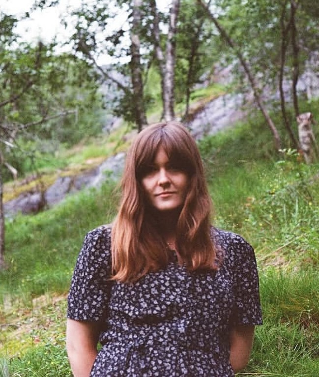 📣 SUPPORT ANNOUNCEMENT 📣
We’re delighted to be bringing Austel (@austelmusic) on board the Hawksley Workman (@hawksleyworkman) show on October 5th 🙏
Austel - aka Annie Rew Shaw - is a Devon-born London-based artist, songwriter and producer, crafting introspective, brooding music led by ethereal vocals and intimate lyricism.
Influenced by a wide range of artists spanning from Bon Iver to Thom Yorke, Cocteau Twins to Jon Hopkins, Nick Cave to Elliott Smith, Austel fuses her background in classical music and songwriting with ambient textures, cinematic soundscapes and contemplative electronica.
FOLKLOREx