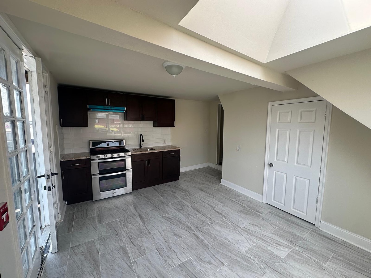 SECOND FLOOR - 2 BED 1 BATH APARTMENT AVAILABLE FOR RENT IN NORTHEAST PHILADELPHIA 19115 ๐ก
FOR MORE INFO, PLEASE MESSAGE US OR VISIT OUR WEBSITE. (Link in bio)
#philadelphia #philly #philadelphiarealestate #phillyagent #phillyinvestors #philadelphiainvestor #realestate #realestateagent #realestateinvesting #realestatetips #phillyphilly #phillysupportphilly
#northeast #northeastphilly #westphilly #weatphiladelphia #southphilly #southphiladelphia #eagles #sixers #76ers #olney #mayfair #philadelphiaairport #northernliberties #northphilly #northphiladelphia #manayunk #fairmountpark #nextdoormanagement