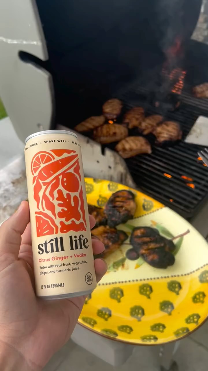 Grill skills: 2/10. Beverage choice: 10/10 🥕🍊🫚
#stilllife #drinkbetter #fall #nyc #grill #cocktails