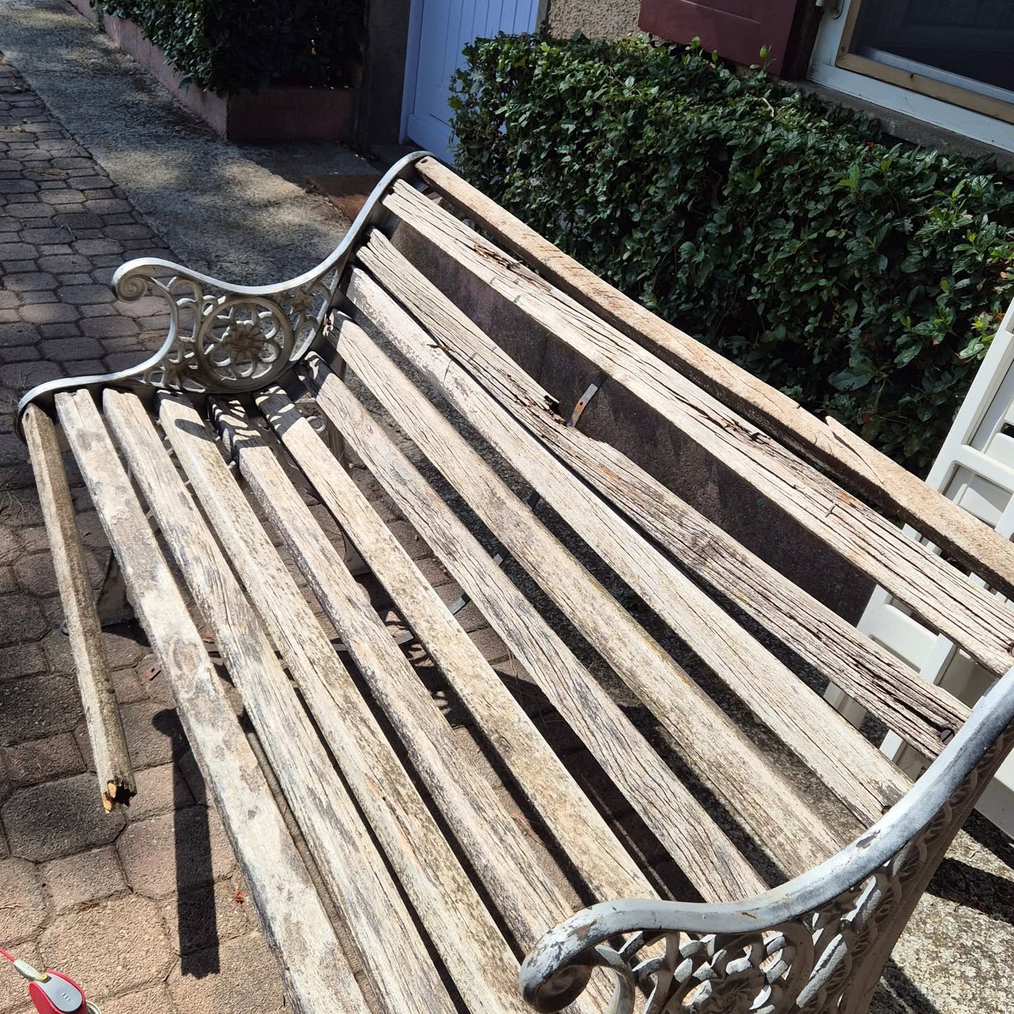 This old bench had seen better day and needed a refresh. From sanding and staining fresh wood slats (with a little helper in the workshop 💪), to reassembling it, the transformation has been so worth it. It started as a weekend project but ended up taking multiple weekends because life just got in the way ;)..
Now it’s back in its spot, ready for many more years (hopefully) of conversations, coffee breaks, and sunny afternoons.
#WeekendProject #BeforeAndAfter #DIY #Restoration #FamilyProject