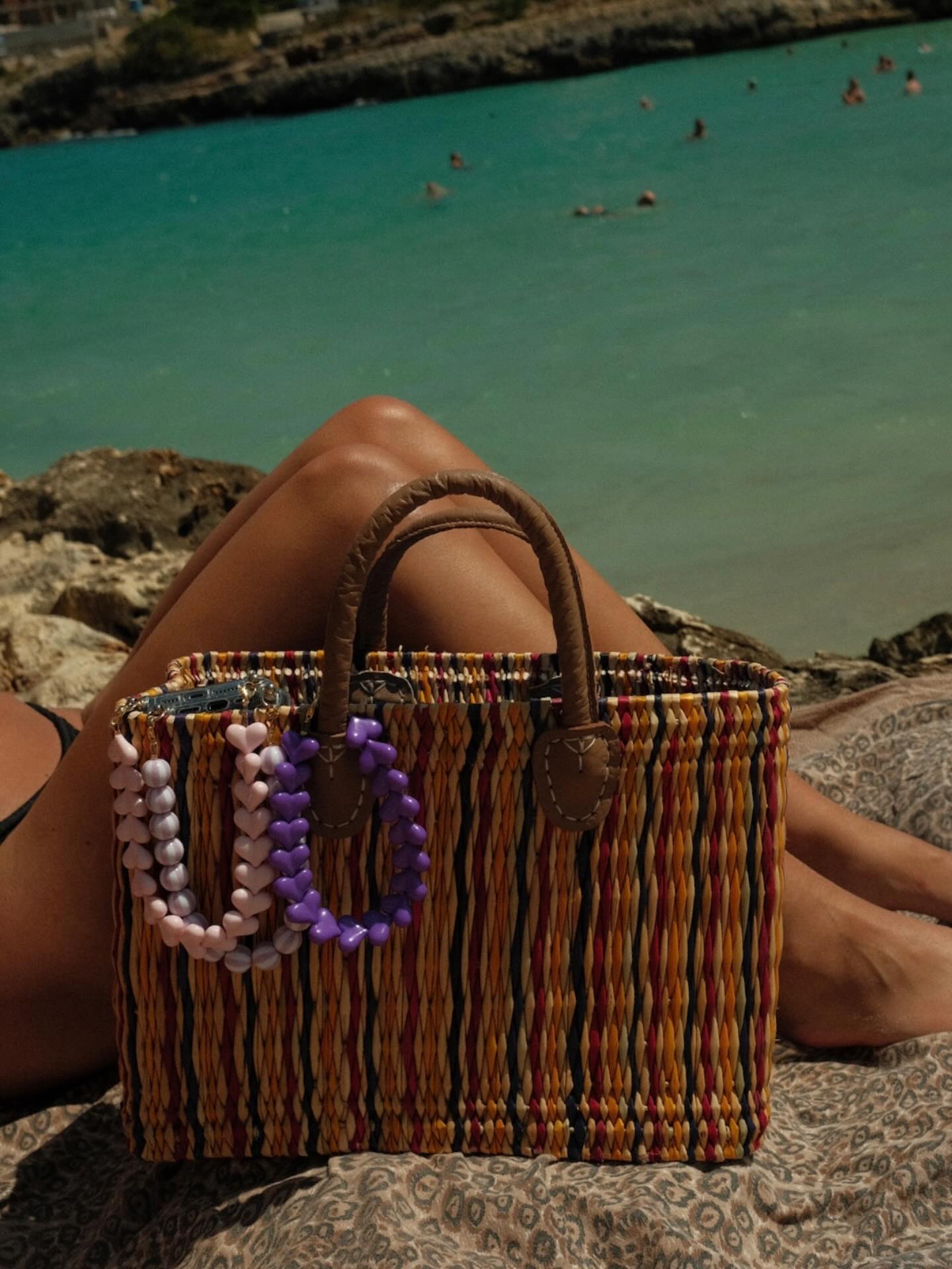 Manifesting summer again 💭 #beso #handmade #phonecords #phone #accessories #summer #mallorca