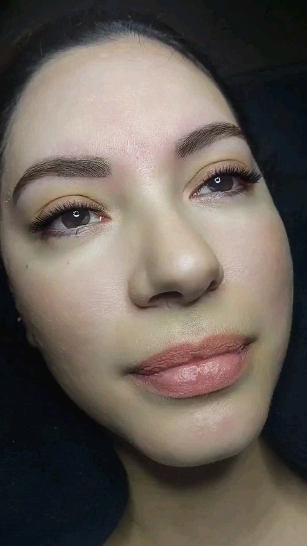 ✨️ Fox Eyes ✨️
Um design pensado para alongar e levantar o olhar, trazendo elegância e naturalidade em cada fio.
Aqui, você vê não só o impacto final, mas também o cuidado nos detalhes.
#foxyes #lashdesigner #extensaodecilios #eyelashextensions #lashartist #jardimbonfiglioli
#osasco #cilios