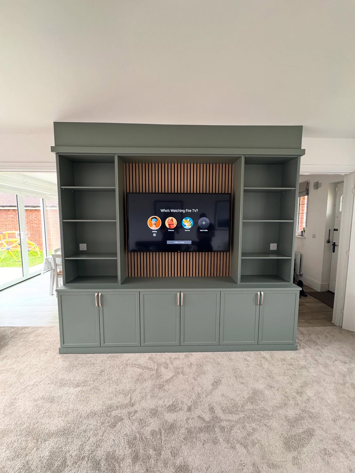 ✨ Two installs, two towns, zero visible cables! ✨
Today the AV GUYS team completed TV wall mount installations in Buntingford and Stevenage — both finished with our signature cable-free look.
📺 Clean.
📍 Secure.
⚡ Sleek.
Ready to transform your space? Get in touch with the AV GUYS today.
#TVWallMount #CableFree #HomeCinema #AVSpecialists #Buntingford #Stevenage #TheAVGuy