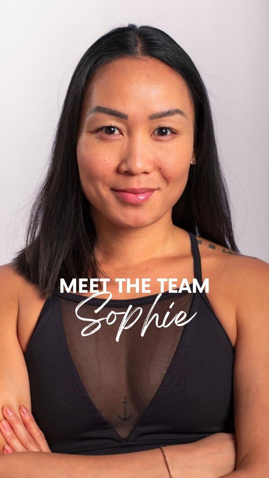 🎥 Lerne Sophie kennen – deine SPIN-UP Trainerin ✨ @tran_sophie
Seit über zehn Jahren ist Pole Dance ein fester Bestandteil ihres Lebens. Für Sophie ist es das perfekte Workout – eine Kombination aus Kraft, Flexibilität und Ausdauer. 💪💃
Als Trainerin liebt sie es, Fortschritte zu begleiten, Erlebnisse zu teilen und Momente mit der Community zu feiern. Bei SPIN-UP kann sie ihre Passion mit ihrem Beruf verbinden – frei und kreativ.
#spinuplife #poledanceschweiz #poledance #polefitness #polecommunity #poledancestudio #bern #köniz #polepassion #flexibility #polelife