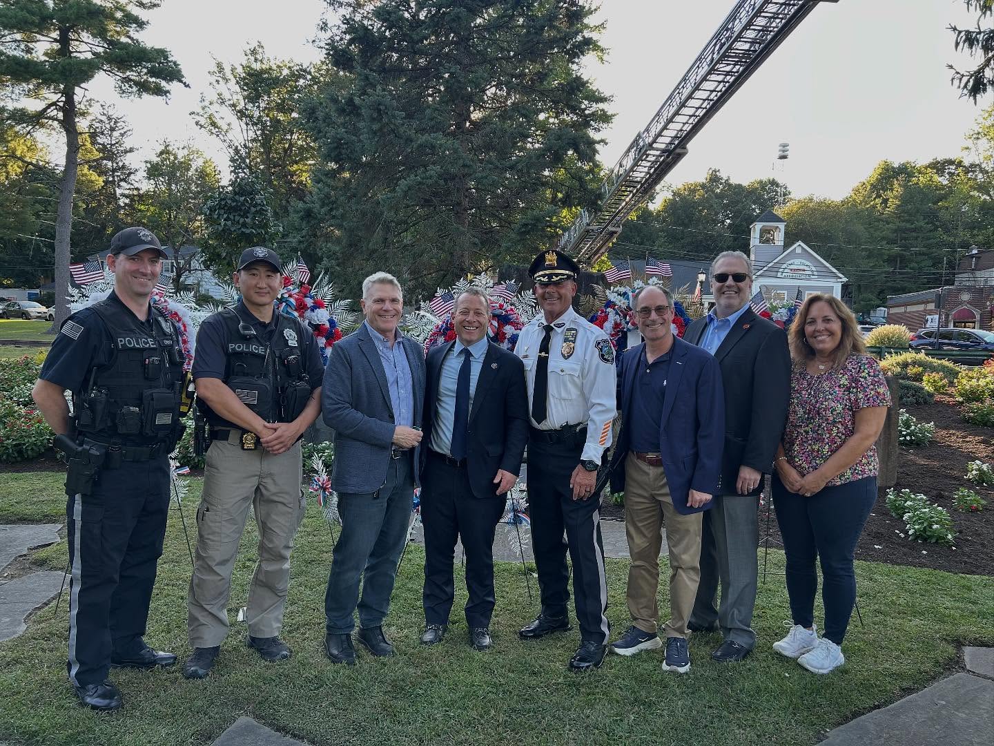 Demarest Police joins our community and nation in honoring the victims and heroes of 9/11. We remember. We will never forget. 🇺🇸