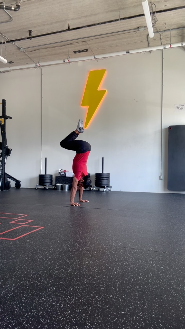 For the love of hand-balancing.
Something cool is coming to Ludens soon.
Stay tuned!
#ottawafitness #ludensfitnessstudio #waterridgevillageatrockcliffe #playfullfitness #ottawamovement #ludens #ottawafitnesscommunity #ottawagymnastics #fitluden