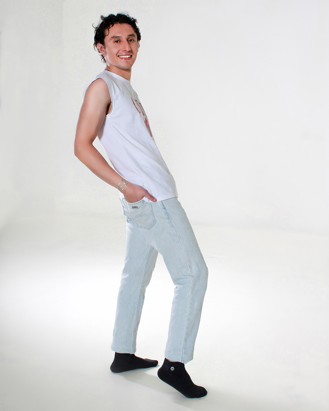 Porque van con todo, nuestra línea Basics te salva cualquier outfit del día a día.
#basics #nomaoutfitters #socks #grisoxford