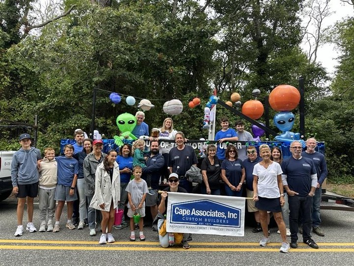 Cape Associates was proud to sponsor and participate in this year’s Windmill Weekend! For 48 years, Easthammers have gathered on the Windmill Green (and throughout town!) to celebrate the close of summer and the start of a slower season. We were thrilled to be part of this beloved tradition that brings our community together year after year.
#WindmillWeekend #Eastham #OutOfThisWorld #Parade #Homegrown #Tradition #CapeAssociates #CapeCodCustomBuilder #CommitmentQualityIntegrity