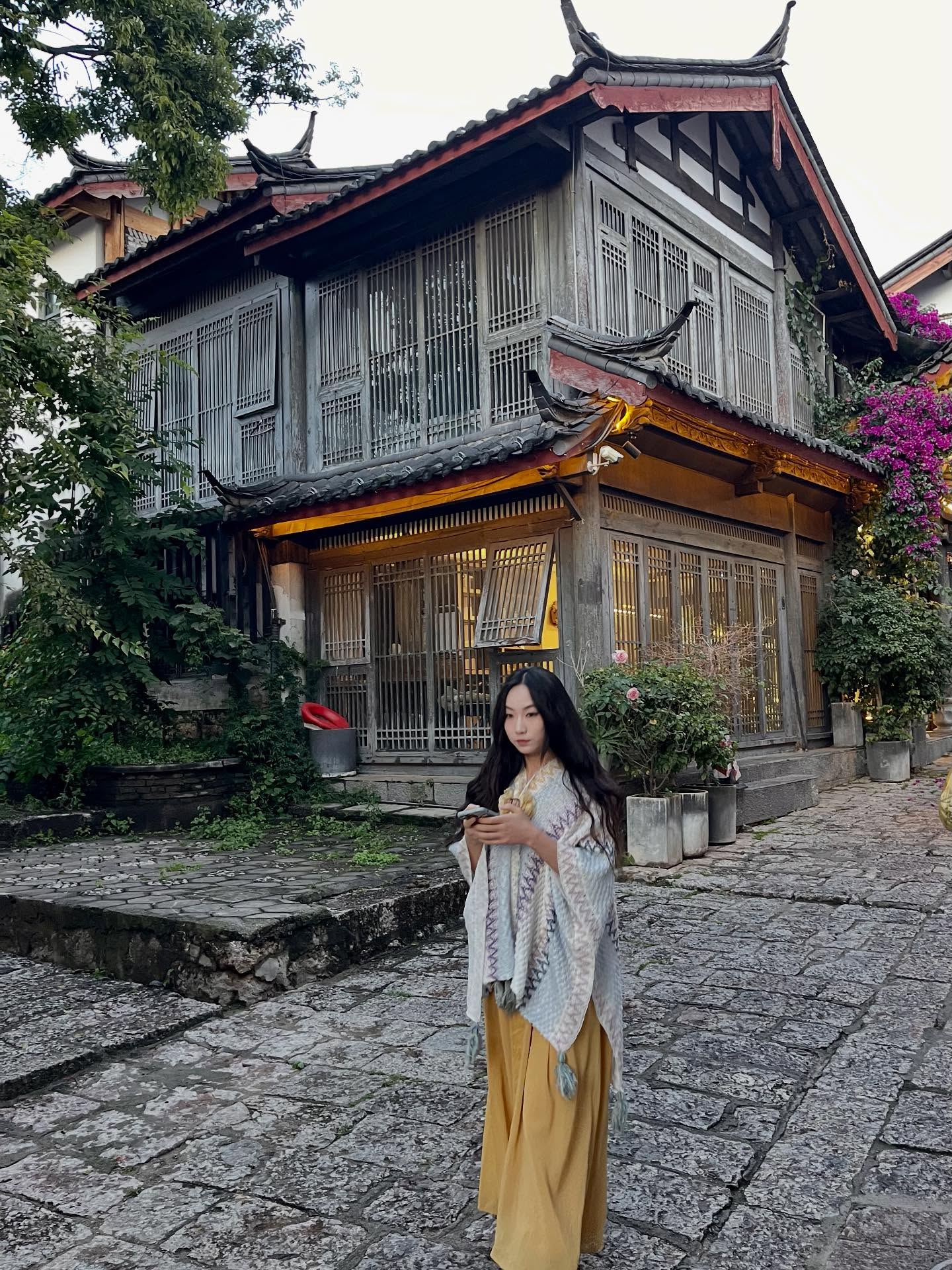 Lijiang Ancient Town
.
.
#au_coeur_du_voyage #yunnan @cnto_zurich @au_coeur_du_voyage