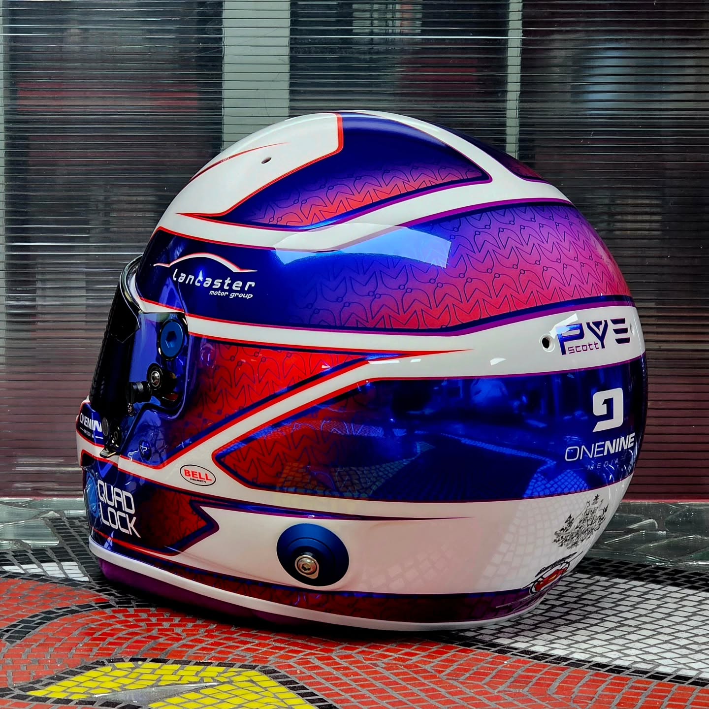 2025 enduros brings this one in for @scottpye19 came up lovely. Scott loves his traditional lines, so this one is straight and clean. @antman_custom_trix @revracegear @bellracinghq @tripleeightraceengineering @redbullampolracing