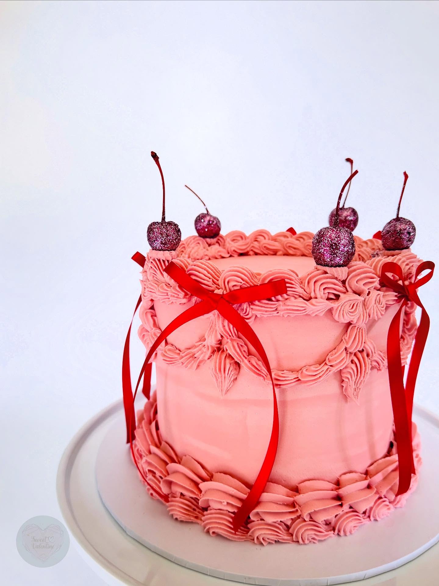 This year I made myself a Birthday cake 🩷🩷
Tried out a new flavour. Lemon and white chocolate chip sponge with homemade Raspberry Jam 😋
.
#cakedecorating #cakestyle #cakeart #igcakes #buttercream #leeds #westyorkshire #leedsbaker #tiercake #weddingcakesideas #weddingcake #weddingcakedesign #bespokeweddingcakes #weddingcakeinspiration #prettyweddingcakes #texturecake #uniqueweddingcakes #weddingcakeinspo #whiteweddingcake #whitecake #texturedcake #prettywedding #heartcakes #weddingcakes #lambethcake #lambethweddingcake #vintagecake #vintagecakes #pinkvintagecake #ribboncake