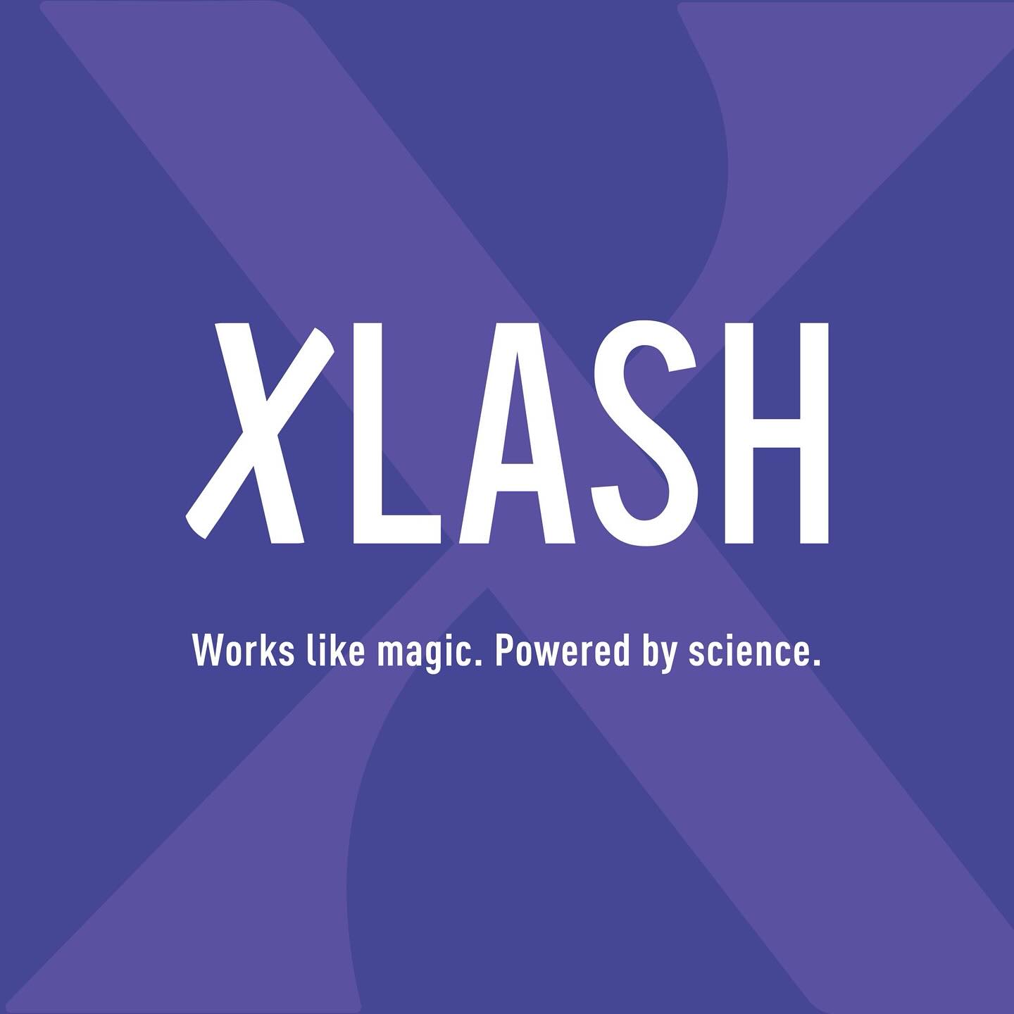 Mag ik jullie voorstellen aan ons nieuw merk “XLash”: De absolute bestseller voor langere wimpers en een stralende huid.
Het merk creëert gebruiksvriendelijke en effectieve producten voor echte resultaten zonder de hype. Vegan, resultaatgericht én geschikt voor elk huidtype.
XLash doet er alles aan om jou de best presterende formules aan te bieden die er zijn: Een combinatie van biomimetische en natuurlijke ingrediënten.
In het huidige gamma zitten…
- Koreaanse oogpatches: deze revolutionaire eye gels zijn beschikbaar in 4 varianten:
- Awakening: met vitamine C, cafeïne & niacinamide – voor een heldere, uitgeruste blik. Prijs = 49 EUR
- Calming: verzacht met aloe vera, komkommer en hyaluron, ideaal na een intensieve dag. Prijs = 49 EUR
- Rejuvenating: 7 soorten hyaluron + lavendel voor een hydraterende glow en een kalmerend effect. Prijs = 49 EUR
- Super Youth Retinol: retinol, bakuchiol & peptiden verstevigen en verjongen de oogcontour. Prijs = 59 EUR
Bovendien kan je hem nu testen voor slechts 4 EUR extra tijdens een behandeling naar keuze!
- Tubing Mascara: Tubing mascara maakt gebruik van innovatieve micro-tube technologie die zich als kleine buisjes rond je wimpers wikkelt. Hierdoor veegt hij niet uit, brokkelt hij niet af en blijft hij perfect zitten — overdag én ’s avonds. Het beste? Je verwijdert hem moeiteloos met lauwwarm water (ongeveer 38°C), zonder te wrijven of trekken aan je wimpers. Zeg dus vaarwel tegen panda-ogen en hardnekkige make-upresten. Hallo, Lash Hero!
De voordelen: Getest door dermatologen en oogartsen, geschikt voor gevoelige ogen, parfumvrij, vegan en waterresistent tot 38°C
Hij geeft zichtbaar meer volume, lengte, definitie én lift — en blijft de hele dag perfect zitten. Het hourglass-vormige siliconen borsteltje grijpt elke wimper en zorgt voor een liftend, open effect met mooi gescheiden wimpers.
Prijs = 29 EUR
Interesse? Reserveer alvast jouw exemplaar of neem jouw favorietje(s) mee tijdens jouw volgend bezoekje.
Laurence - Natur’elle
0472/37.36.51
www.naturellebylaurence.com