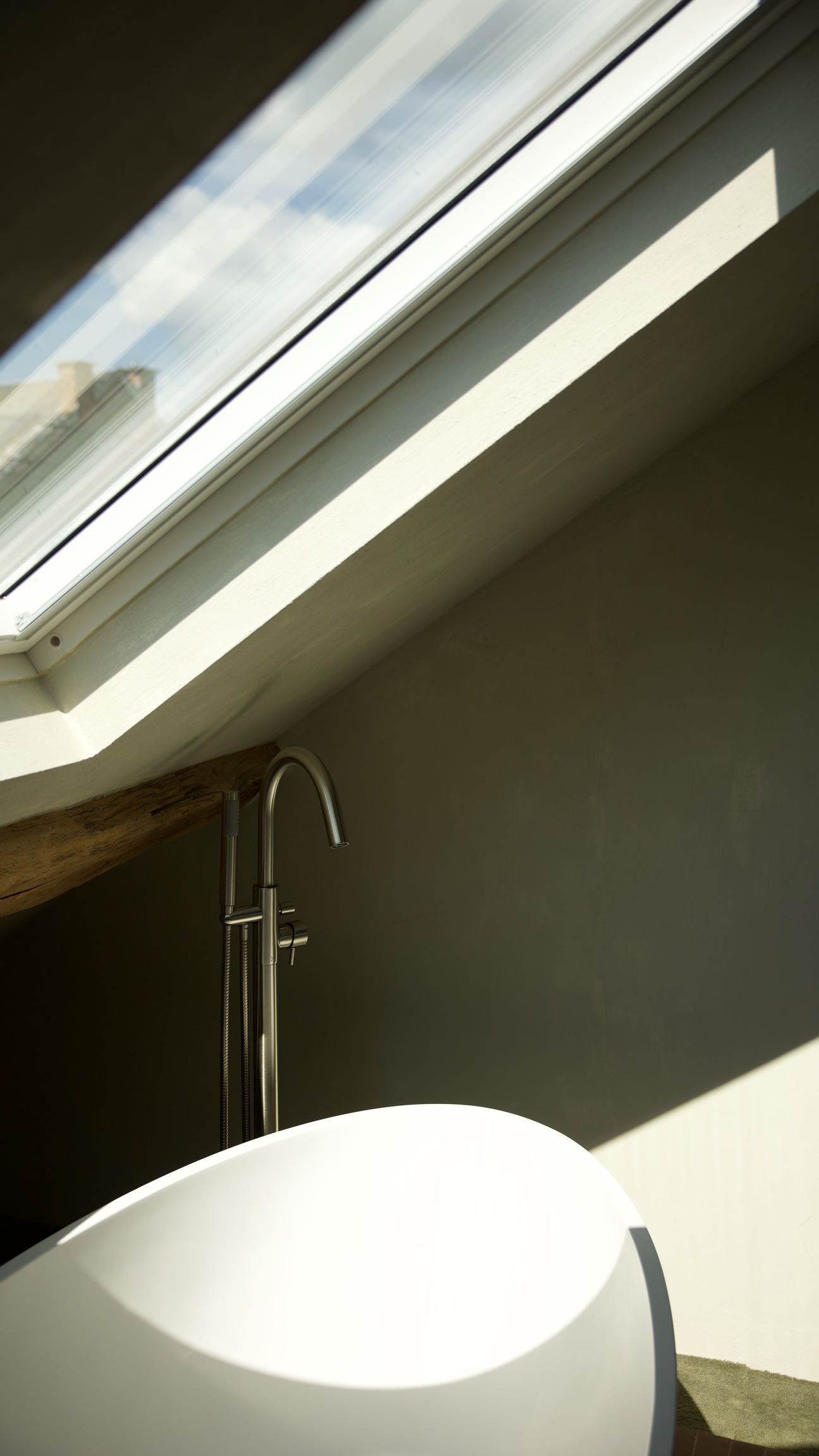 My kind of therapy:
sauna • forest walks • fireplace nights
long breakfasts (included)
private chef on request
Maison Oscar, Ardennes