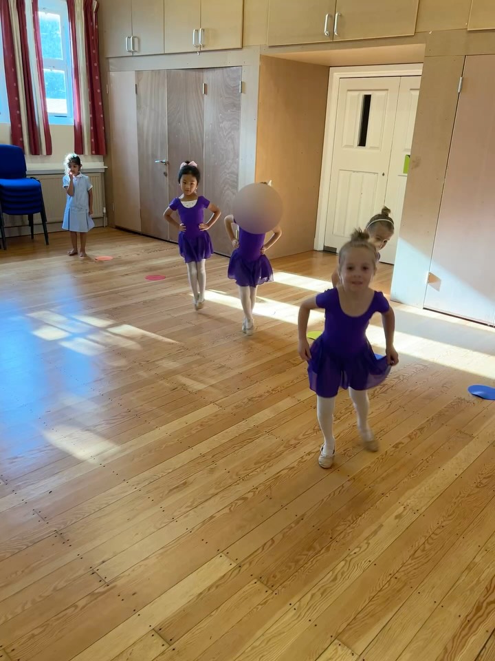 We have loved being back in the studio this week!! Also, we LOVE our new space too! A little snippet of some of our Monday ballerinas! 🩰 We can’t wait to see more of you this afternoon, tomorrow and Saturday! 😝 💜