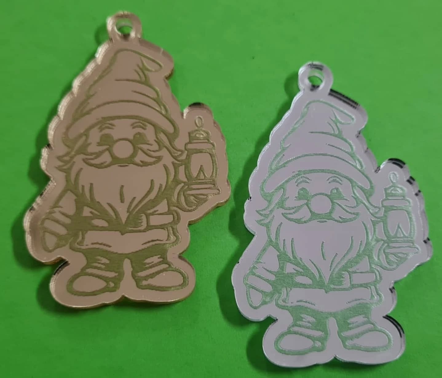 ✨🎄 Add a touch of magic to your tree ✨
Our beautifully crafted Christmas ornaments are perfect for making this season unforgettable.
🎁 Wood or perspex.
@partydecorhire
@retro_photo_booth