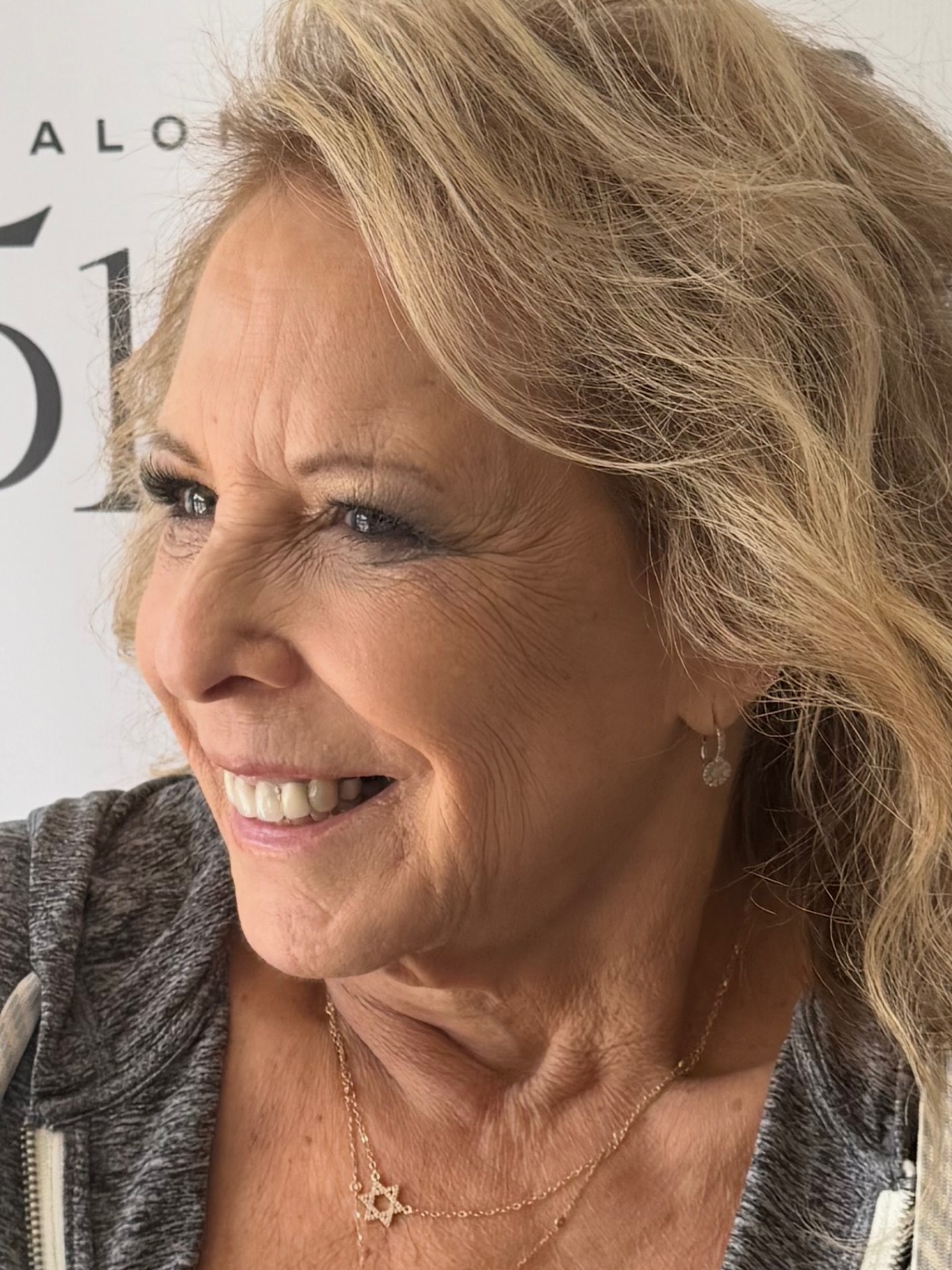 Love this SMILE! … ✨Hair by Darlene, ✨Makeup by Jay. #shorthillsmakeup #millburnshorthills #millburnhairstylist #happymillburn