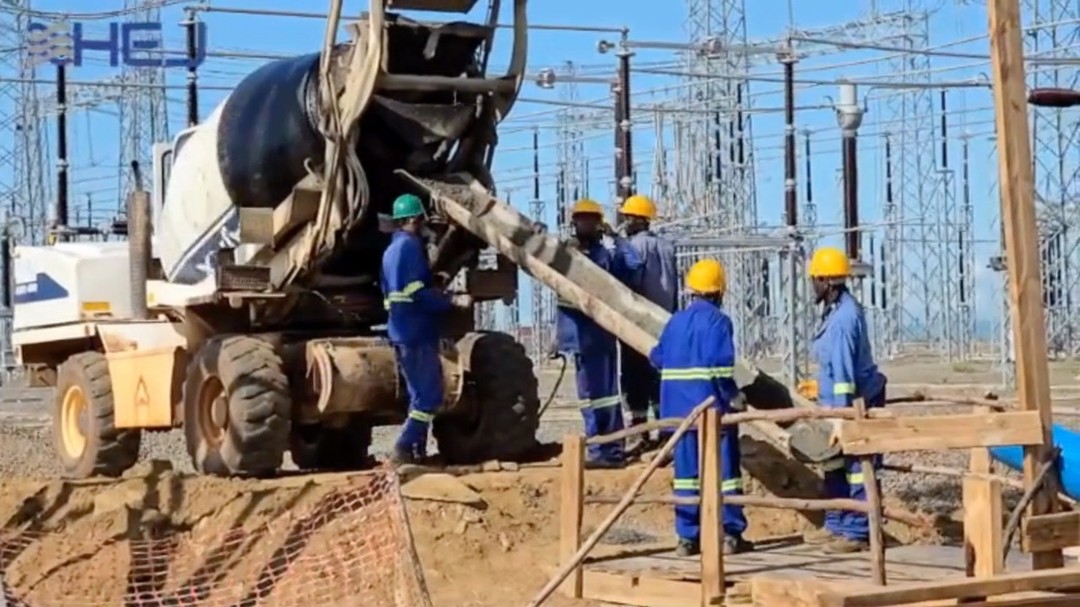 🚧👷♂️ Showcasing HEJ at work on the substation and OHL works for the Mozambique-Malawi (MOMA) Interconnection Project that was successfully completed in December 2024.
#MOMAproject #substationworks #OHLworks #hejacksonengineering #ESCOM
