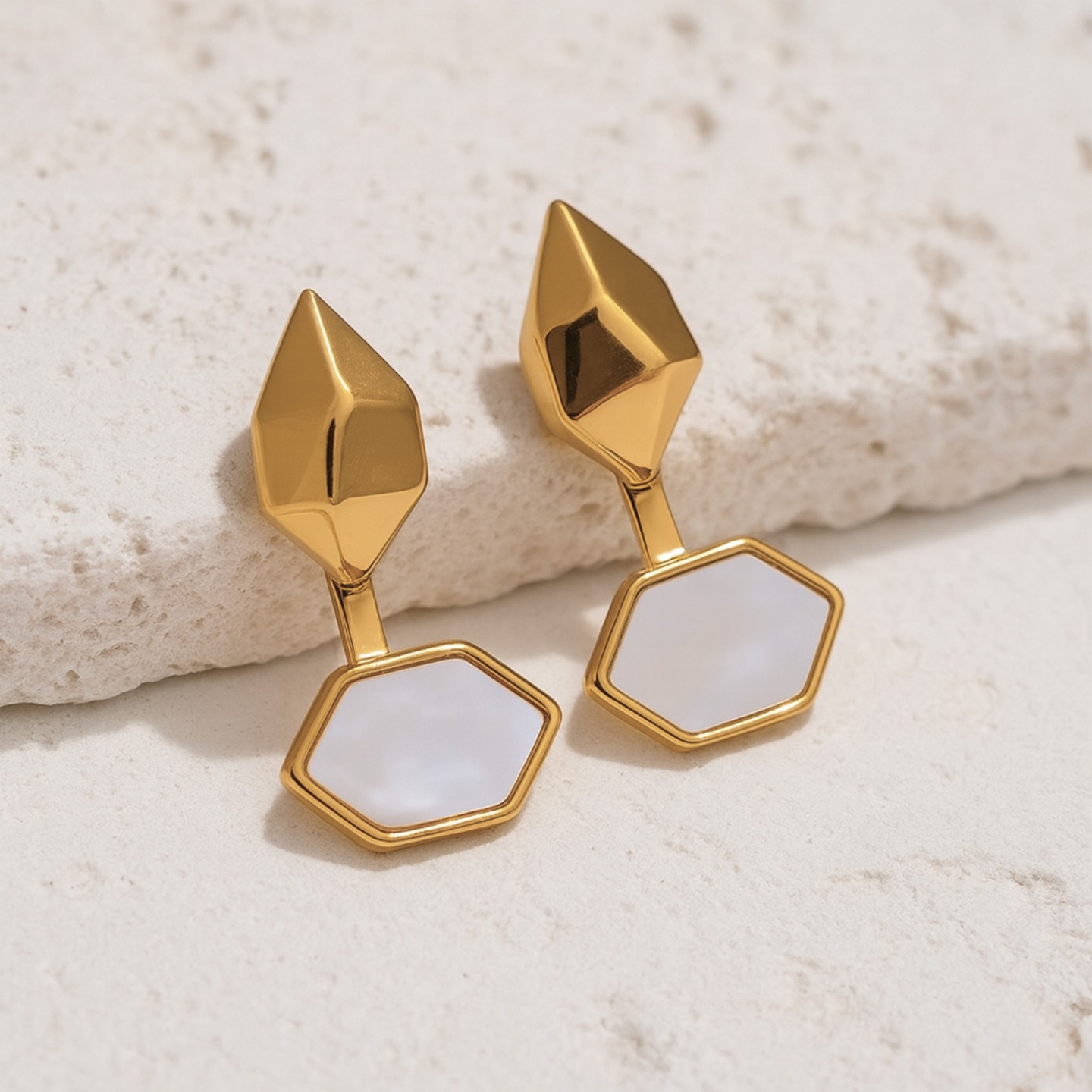 Elegance that glows from within ✨
These mother-of-pearl earrings are crafted in premium stainless steel with real gold PVD plating 💛. Modern, sculptural shapes meet the timeless beauty of natural shell 🤍.
Lightweight, durable, and designed to shine from day to night 🌙☀️.
Packaged in Divergent Elements’ signature style 🎁.
👉 Which look would you pair them with?
#DivergentElements #MotherOfPearl #ModernJewelry #MinimalistStyle #GoldEarrings #EverydayLuxury #JewelryLovers #GiftForHer #StatementEarrings #UniqueStyle #JewelryAddict #SparkleEveryday