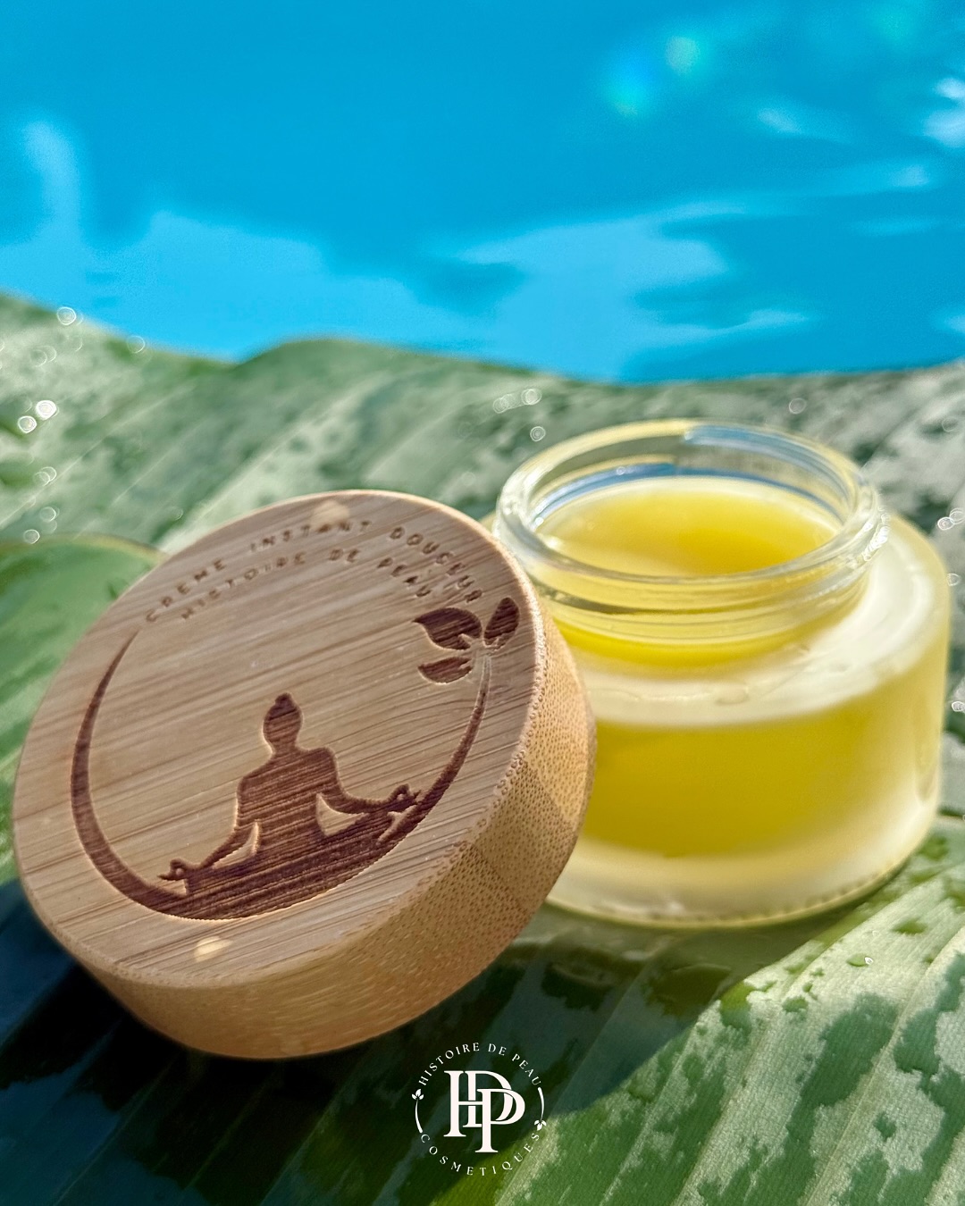 Parce que les peaux sèches méritent le meilleur soin 🌿
Nous avons créé l’Instant douceur à l’orange : un baume naturel qui se transforme en huile au contact de la peau.
Il nourrit, lisse et protège durablement, pour redonner confort et éclat aux peaux déshydratées.
L’huile de jojoba hydrate et adoucit, la cire d’abeille protège et préserve l’hydratation, tandis que l’huile essentielle d’orange apaise et tonifie.
Un soin complet et naturel, véritable bouclier contre les agressions extérieures 🍊💛
By @mathildemay_com
#cosmetique #laboratoirecosmétique #skincare #beaute #cosmetiquefrancais #naturel #soinpeau #hydratation #ciredabeille