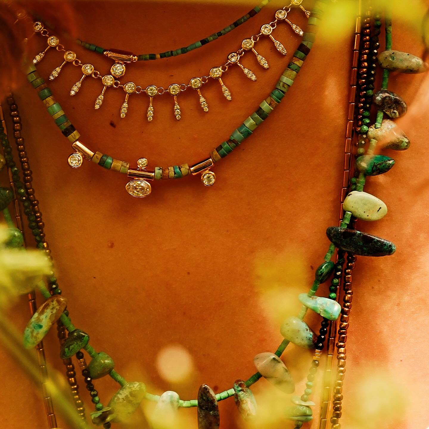 ✨Collier pampilles
Nouvelle saison, nouvelles énergies
des pampilles qui scintillent comme un ciel d’étoiles…
Commencez cette rentrée avec l’éclat qui vous ressemble🌙☀️✨
•
•
✨Pampilles necklace
New season, new energy
pampilles sparkling like a sky full of stars…
Start this season shining with your own light
•
•
•
#bijoux #bijouxfemme #stylebohème #boho #bohoaddict #turquoise #hippiechic #faitmains #goldjewelry #earcandy #fashiondetails #modefemme #accessoires #bohochic #slowfashion #schadejewellery #handmadejewelry #paris #montmartreparis