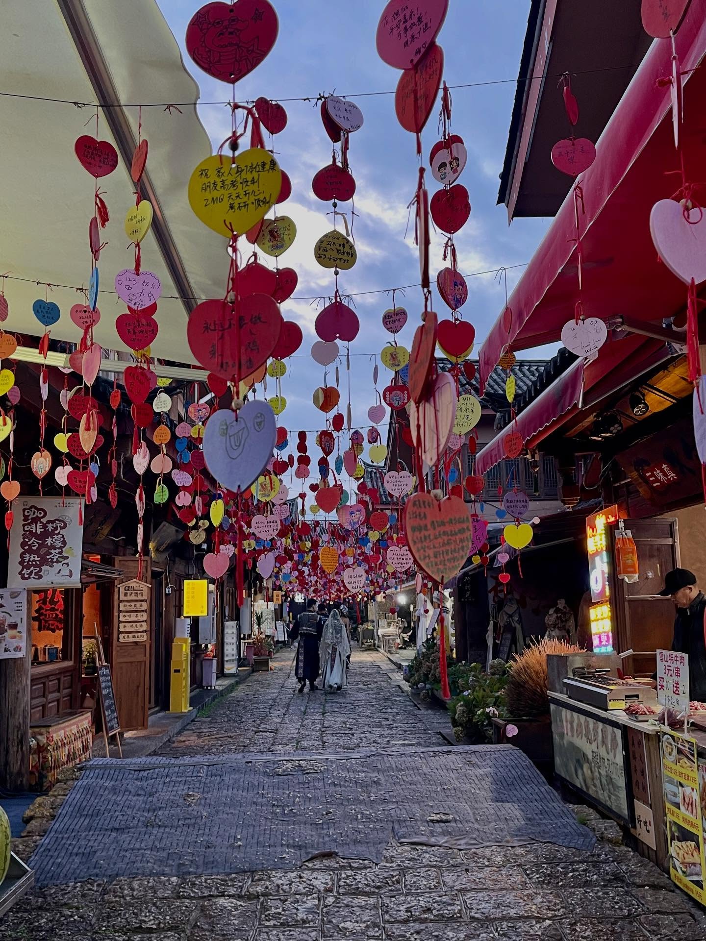 Lijiang Ancient Town
.
.
#au_coeur_du_voyage #yunnan @cnto_zurich @au_coeur_du_voyage