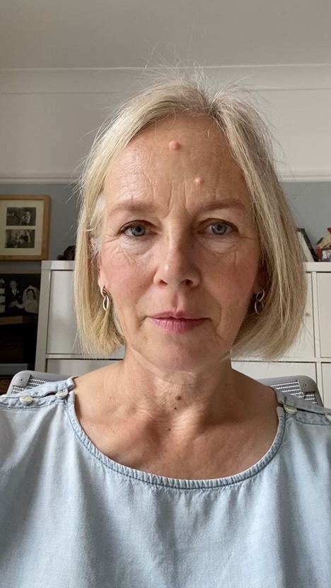 Hello! I’m going to be at Guildford Book Festival this Sunday, 14th September, at 2pm, talking about the inspirations for my WW2 novel ANNA AT WAR. Inspired by Anna’s work for MI5, we’ll also be examining a series of clues in the attempt to solve a previously unseen WW2 MI5 cold case! Suitable for everyone aged 8+. Link to buy tickets in my bio. Hope to see you there!