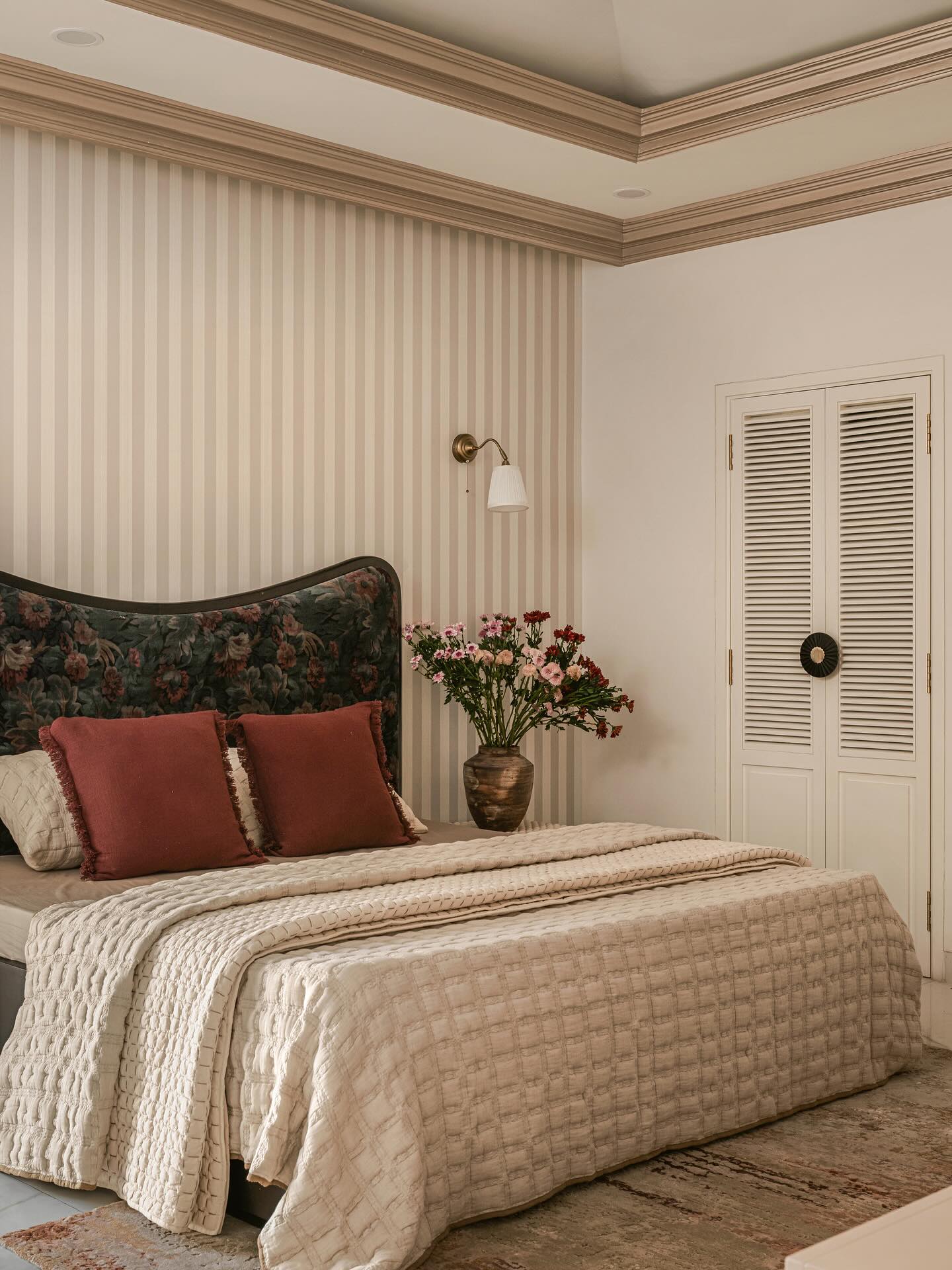 Villa Amara — Where Indian Soul Meets Colonial Grace
Amara, meaning eternal, is the perfect name for this home — a sanctuary where heritage and modernity flow seamlessly together. Designed and executed by Furbishy as a full-scale project from civil works to interiors and styling, Villa Amara embodies timeless elegance with a distinct cultural heartbeat.
Every arch, verandah, and colonnade nods to colonial grandeur, while intricate details, textures, and materials celebrate the richness of Indian design. From structural reimagining to the final curation of art and objects, the home was conceived as a complete transformation — not just built, but sculpted into being.
.
.
Photography : @nayansoni21
Shoot styling : @theshalomhome
Rugs - @jaipurrugs
Furniture Custom Design : @struo_living
.
.
.
.
#furbishyhomes #bespokeinteriors #luxuryinteriors #bangaloreinteriors #villainterior #luxuryapartments #renovation #homerenovation #homestyling #bespokeinteriordesign #hyderabadinteriors #indiamodern #colonialhomes #furbishyinteriors #ModernIndianInteriors #ModernIndianHomes #LuxuryMinimalInteriors #SouthIndiaInteriors #IndianMinimalism #LuxuryInteriorsIndia #ContemporaryIndianDesign #MinimalistIndianHome #BangaloreHomes #HyderabadHomes #InteriorDesignBangalore #InteriorDesignHyderabad #BangaloreLuxuryHomes #HyderabadLuxuryHomes #LuxuryHomeInteriors #LuxuryResidentialInteriors