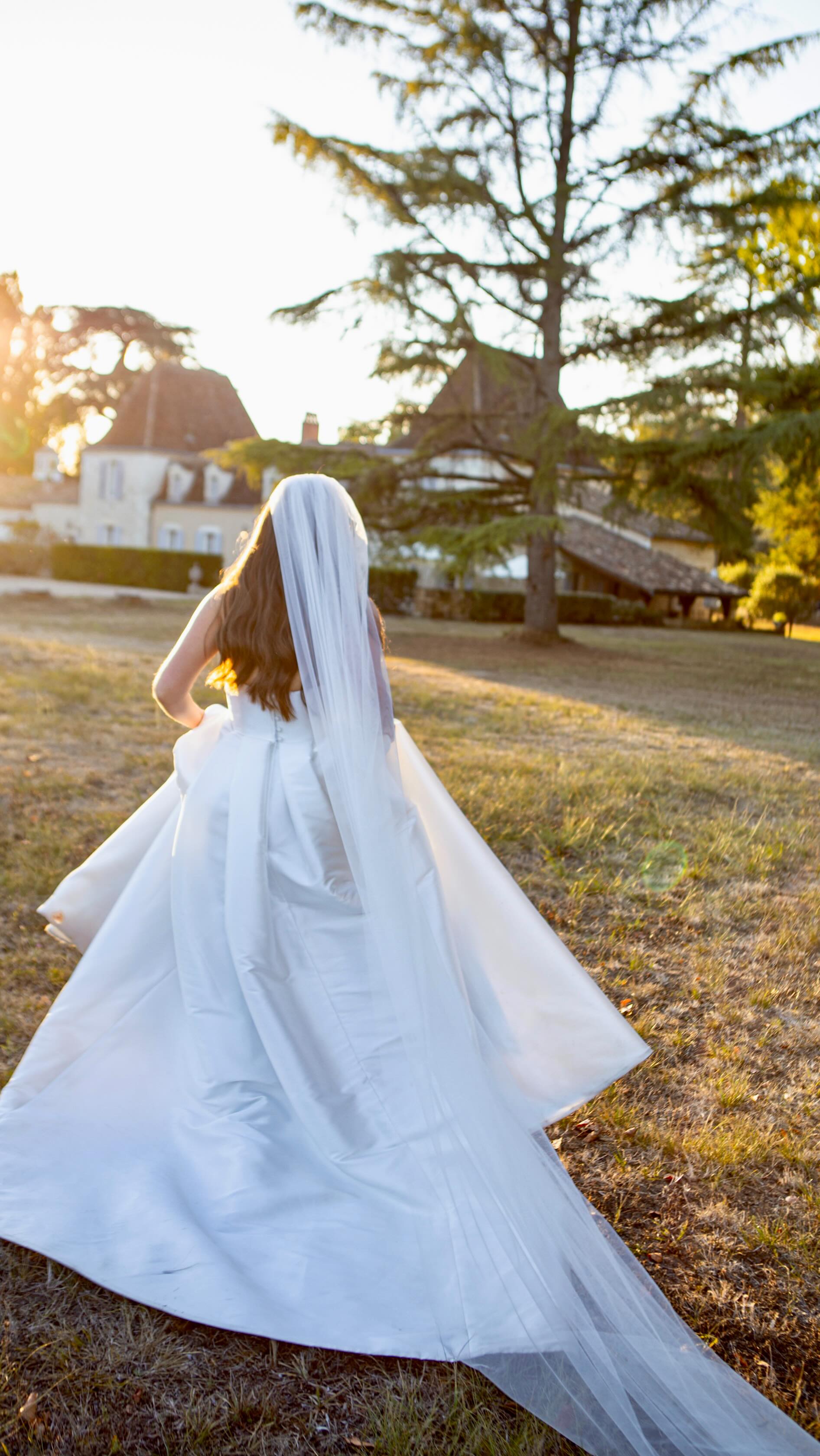 Oh @emilybray97 we just loved you. Can we go back and do it all again.
Why you need a wedding content creator 👇
Your memories – sneak peeks of your day within hours, not weeks.
Social-media-ready clips – Reels & TikToks made for sharing.
Behind-the-scenes vibes – the laughter, the dancing, the chaos you’ll never want to forget.
Guest-eye view – authentic, unfiltered moments alongside your pro photos.
Zero FOMO – your friends enjoy the party, we capture the fun.
Because your wedding deserves both the polished and the playful.
Filming for Memories 💛
@emilybray97 ❤️
Venue @chateaulacanaud.
Planner @theimpeccablepearweddings.
Film @iwedfilm.
Second shooter @rainymils
Dress @theaislebridal.
Flowers @fairyfleur1
Decor @ourfabulousthings.
Cocktails and all things nice @bibere.bar
#weddingcontentcreator #contentcreatorbordeaux #contentcreatorfrance #chateaubride #marrymeinfrance #chateaulavalouze