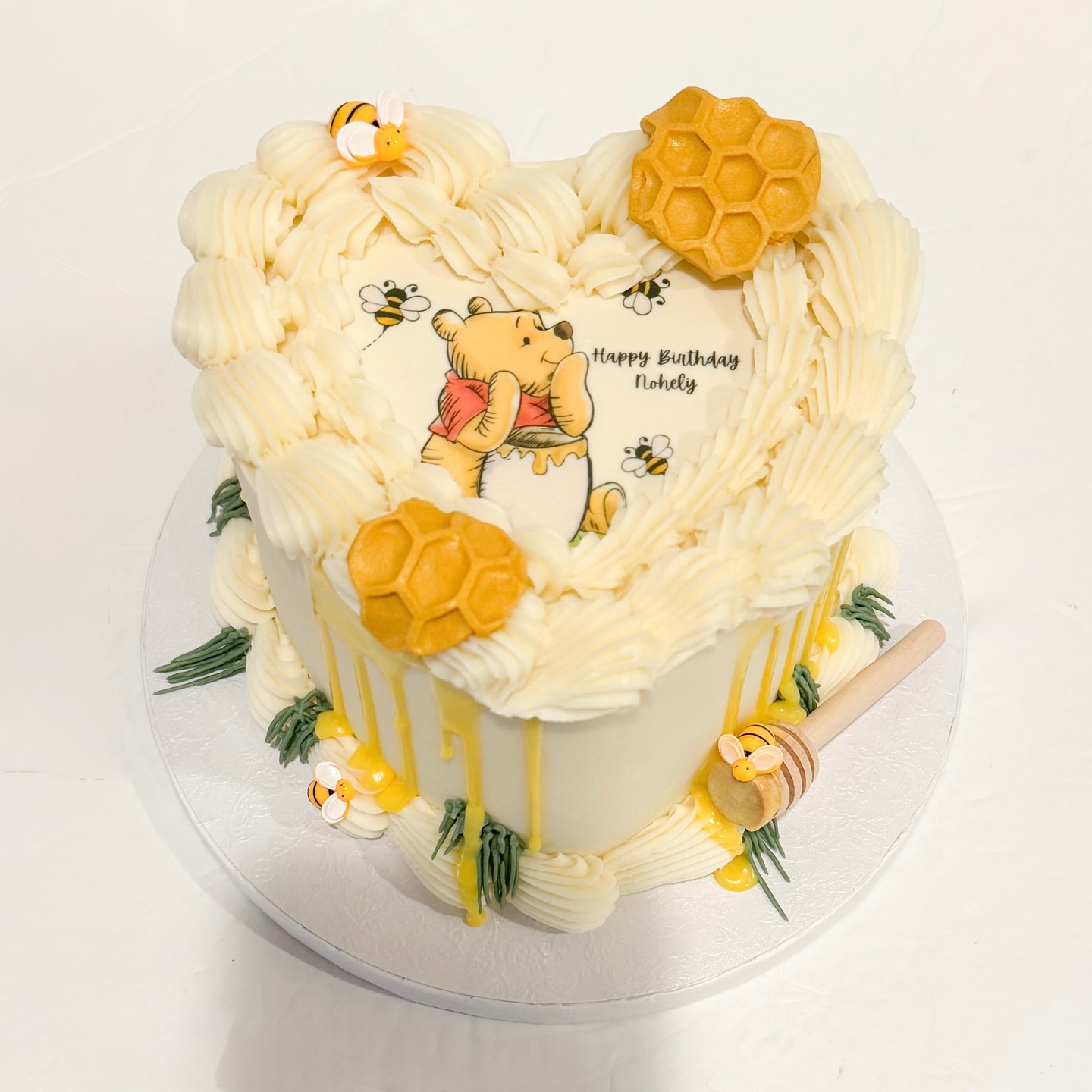Winnie the Pooh🍯🧸🐝
-
-
-
Happy birthday Ms. Nohely!
-
-
#janaeshouseofbread #757cake #757baker #bakery #hamptonroads #dmvbaker #fyp