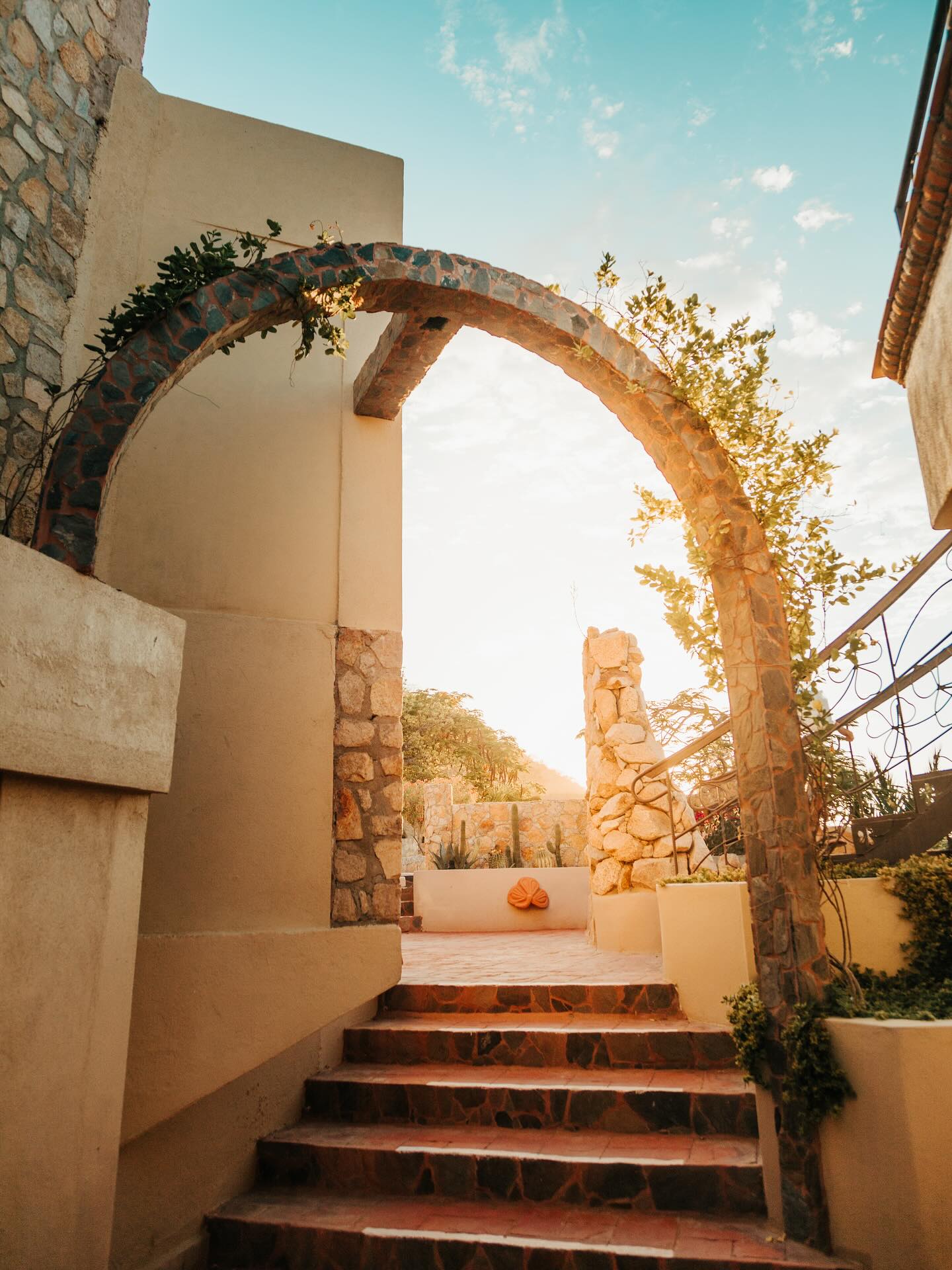Where every stone and pathway tells a story – our one-of-a-kind Irish escape in Cabo ✨ book with us directly for the best rates.
#placestostaycabo #boutiquehotelcabo #blarneycastle