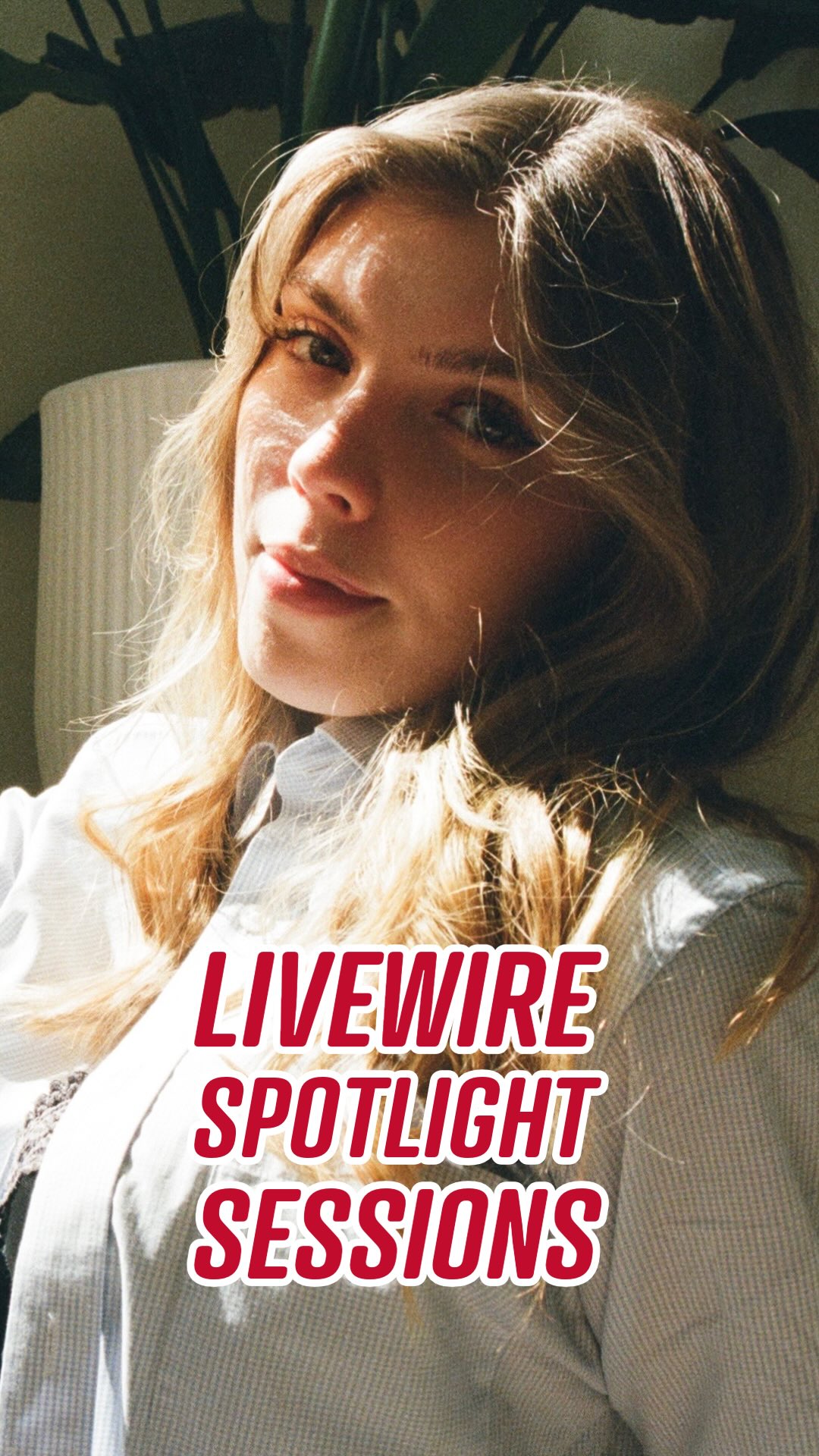 Naarm based @aubanymusic continues to carve out a space that’s intimate, emotionally charged, and unmistakably her own. She performs her third single ‘Sheer Mess’ a self-portrait of vulnerability and tentative hope “written about the risk of starting a relationship, and the giddy feeling in the possibility that it may be perfect this time.”
✨
🎥 @thattomvu
🎸🎛️ @mitchelljwatson
Special thanks to @reycorecords