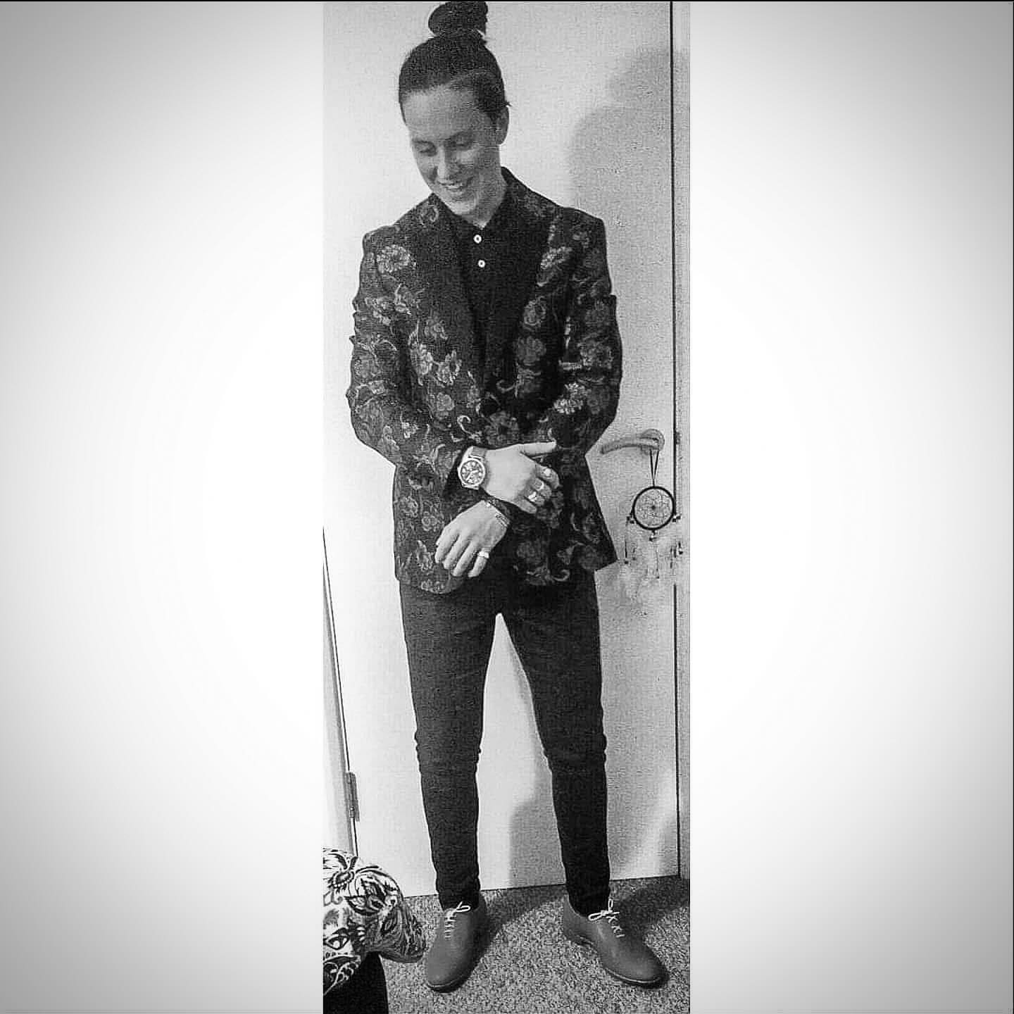 This is what education should feel like - support, encouragement and empowerment. Proud to help people discover their potential and thrive, in barbering and beyond. ✂️🙌 #BarberingCommunity #StudentSuccess #GiveBack #KnowledgeIsToBeSharedNotWithheld