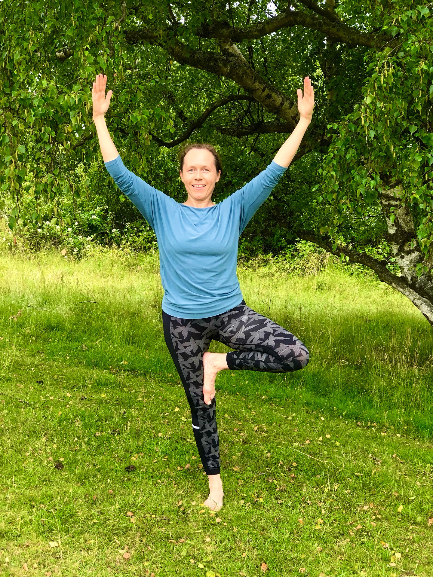 Bli med på gratis yoga på søndager i høst med studentene på vår grunnleggende 300 timers yogalærerutdanning.🍁🍃
Dette får man som student på yogalærerutdannelsen hos oss:
🍃 Du får yrkespraksis i våre lokaler
🍃 Du får personlig veiledning når du utformer egne timer og kurs
🍃 Du får hjelp til å tilpasse yoga til ulike målgrupper
🍃 Du lærer både rolig og dynamisk yoga
🍃 Du lærer skadeforebygging
🍃 Du lærer å tilpasse øvelser til ulike kropper og nivåer slik at du kan undervise alle
🍃 Du lærer å ivareta deg selv som menneske og yogalærer
På søndagene i høst får du møte våre studenter når de underviser.😍
Neste år er det kanskje din tur til å fordype deg i yoga? Nytt kull starter i mars.❤️🍃🧘🏻♀️