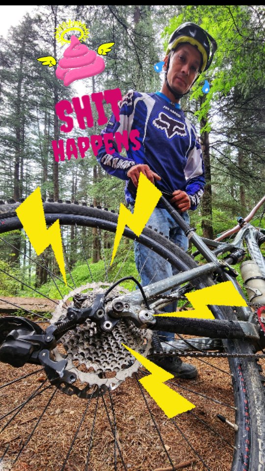 And sometimes...Shit Happens. 💩
#himalayanterra #shithappens💩 #mountainbiking #adventures #mtblifestyle #mtbindia #mountainbike #manali #himachalpradesh #mtbphotos