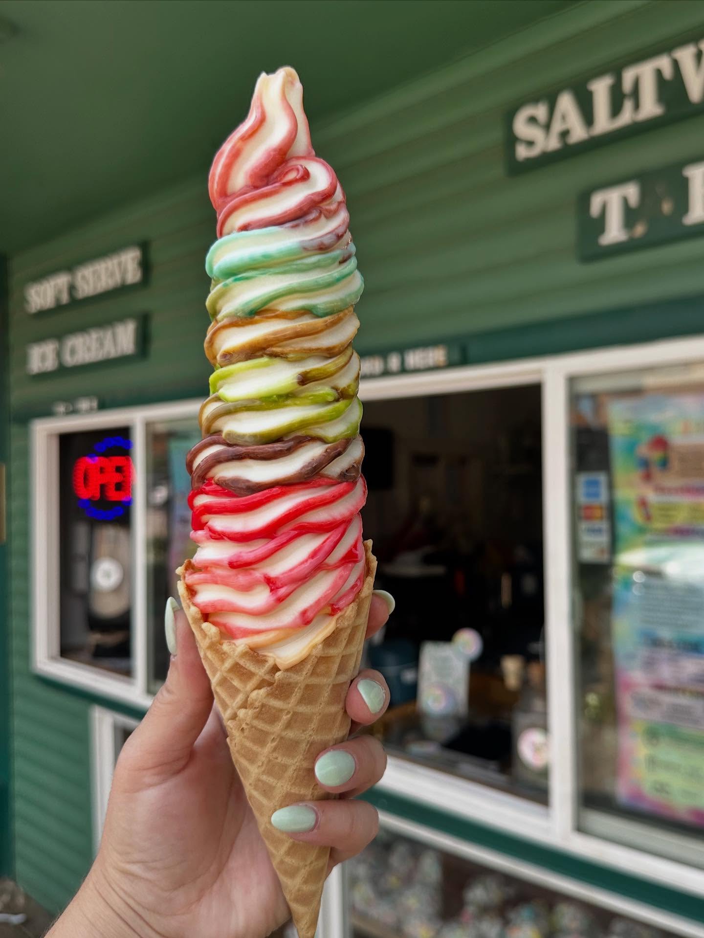 TODAY IS OUR LAST DAY OF SEASON 2025! Come grab your favs before we close up at 5pm! ๐ฆ๐ฆ๐ฆ#grandlake #grandlakecolorado #icecream #flavorburst