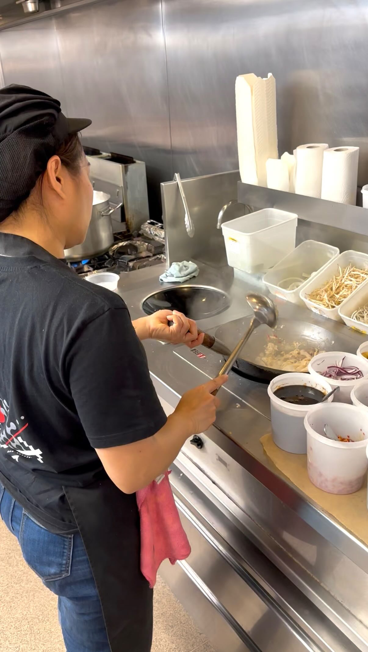 Your favourite Thai food made fresh and delivered straight to your door ✨
You can get 10% off delivery orders when you order through our website (link in our bio)
#deliveroo #noksthaistreetfood #manchesterfood #thaistreetfood #bramhall #stockport #thaitakeawaystockport