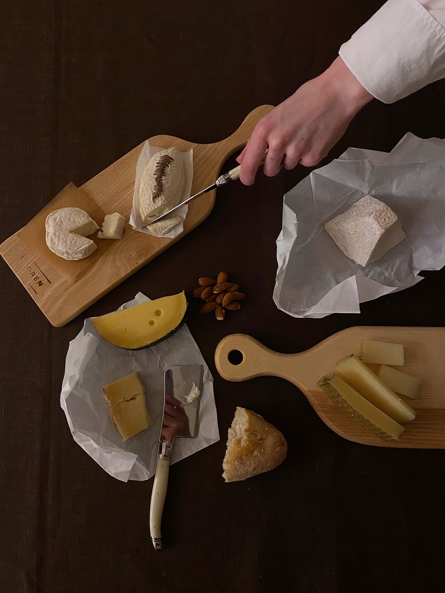 With autumn just around the corner, who fancies a cosy wine and cheese night? 🧀🍷 And of course… every good spread needs a cheeseboard!
I’ll be at Helmingham Hall Autumn Flower Show tomorrow with plenty of boards, plus bags, baskets and Irish Linen teatowels.
📍 Helmingham Hall Gardens,
Helmingham, Stowmarket, Suffolk, IP14 6EF
See you there 👋🏼✨
#orenhomeware #helminghamhall #foodanddrinkfestival #suffolk #stowmarket #autumnplantfair #helminghamhallgardens #cheeseboards @helminghamhallgardens