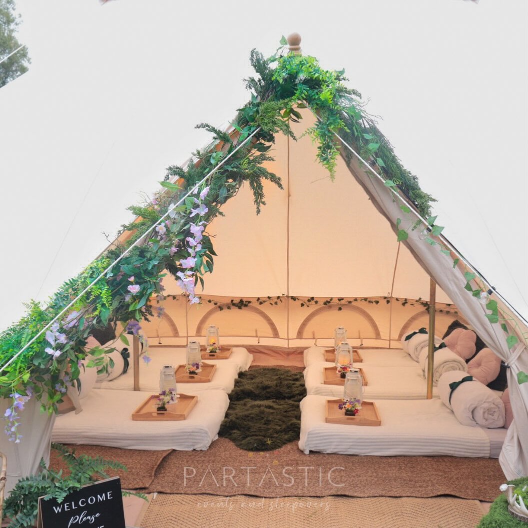 Beautiful Woodland theme in the Emperor tent.
🌿🍄🍂🍄🟫
.
.
.
#glamping #outdoorsleepover #belltent #canvastent #emperortent #tuaregtent #belltentsurrey #glampingpartyideas #belltenthire #belltentstyiling #belltentsleepover #belltentparty #belltents #fairyparty #fairysleepover #woodlandfairies #woodlandparty #woodlandsleepover #intothewoods #partyfairies