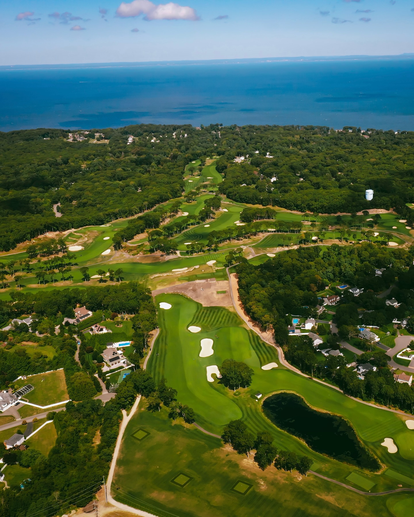 ✨ A view like no other ✨
From tee to green, The Rock Golf Club offers a golfing experience that’s just as breathtaking from above as it is on the fairway. Surrounded by nature, sculpted with precision, and overlooking the water — this is golf at its finest.
⛳️ Membership opportunities are limited.
📍 Come see why The Rock is Long Island’s hidden gem.
#TheRockGolfClub #GolfLife #LongIslandGolf #TeeItUp #GolfCourseViews #GolfMembership