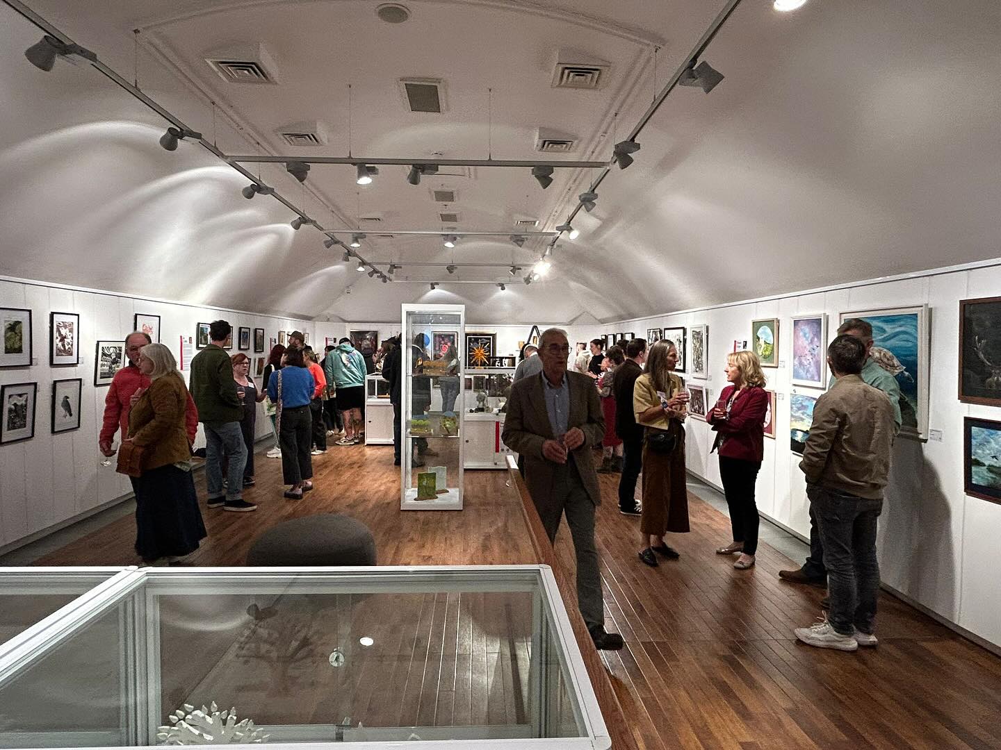 OPENS TOMORROW!! 🥳 Here’s a sneaky peak from last night’s Private Viewing of the @northantsrutlandos - Two Places, 12 Artists, Limitless Creativity Exhibition at @northamptonshoe and @abingtonmuseum
The place was buzzing last night with so many people! 🥂 It was great to chat to the other artists and I received some lovely comments about my pieces. ☺️
My favourites are the fabulous taxidermy floral wreath by @darkbloomcollective the flying ducks ceramics by @louisecrookendenjohnson the glass art by @jolesleyglassart and everything @jackastburywoodwork does!!!! 😍
It’s free entry and if you see anything you fancy get in quick as 3 pieces already sold last night! 🙌🏻🔴 You’ll also be able to meet some of the artists on 20th Sept.
@louisecrookendenjohnson
@70jeanne
@darkbloomcollective @jackastburywoodwork
@kittydinners
@helenlopezsculptures @markcurtishughes_art @jolesleyglassart
@sam_brockway @therunningpheasantuk @luminitaprints
#northampton #abingtonpark #northantsmums #westnorthants #northamptonshireevents #northantsart #artexhibition #needlefeltingartist #ceramicartist #glassartist #papersculptureart #linocutart #taxidermyartist #woodturner #pastelartist #watercolourartist #illustrator #sculpture #oilpaintingartist