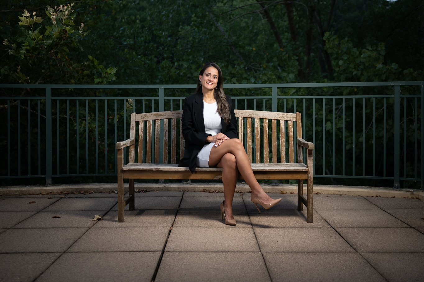 Pardon me, is anyone sitting here?
#photographer #portraitphotographer #westchester #connecticut #headshotphotographer