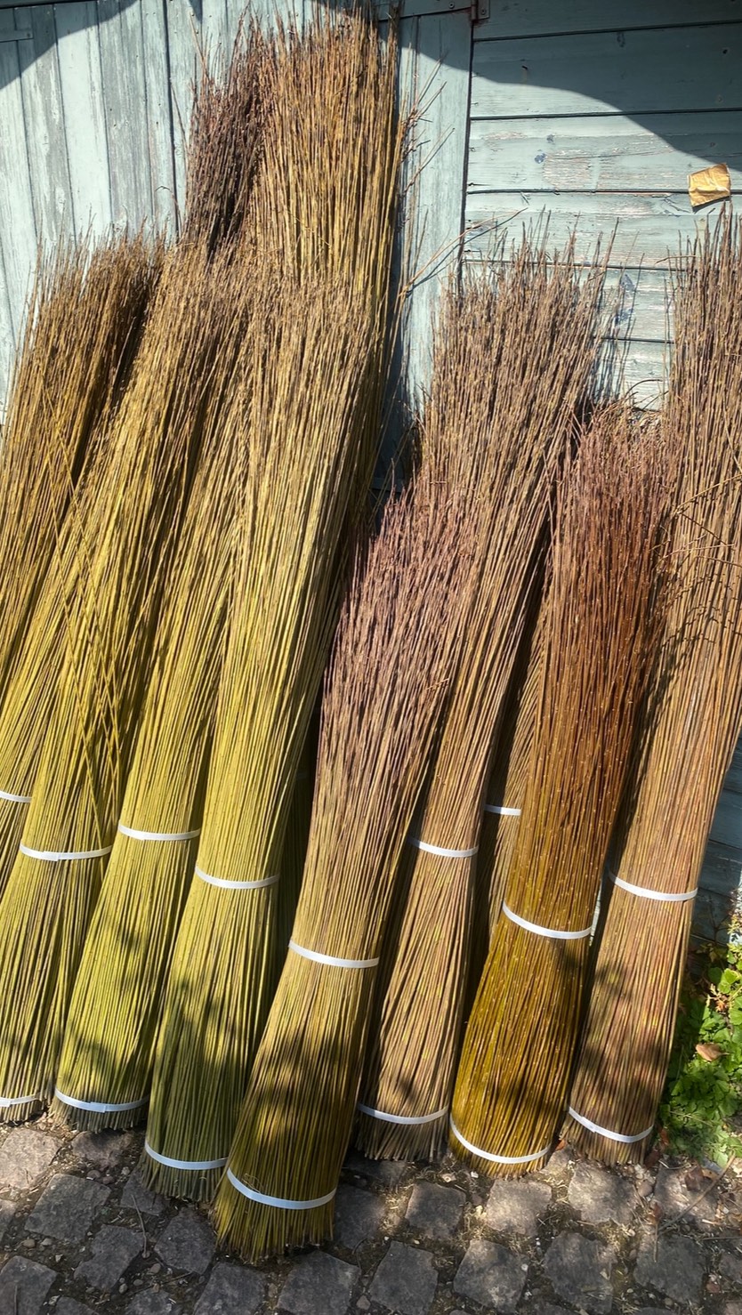 Autumn is here and all the feels of a lovely new term ahead!
Both the groups I teach started back this week, full of stories to share from our long sunny summer and enthusiasm for weaving projects ahead , what a joy to be able to facilitate this little pocket of basketry community - I can’t wait to see how they enjoy what I have planned 🙂🤞🏻
#willowweaving #basketmaking #basketrycommunity #makingspacetomake