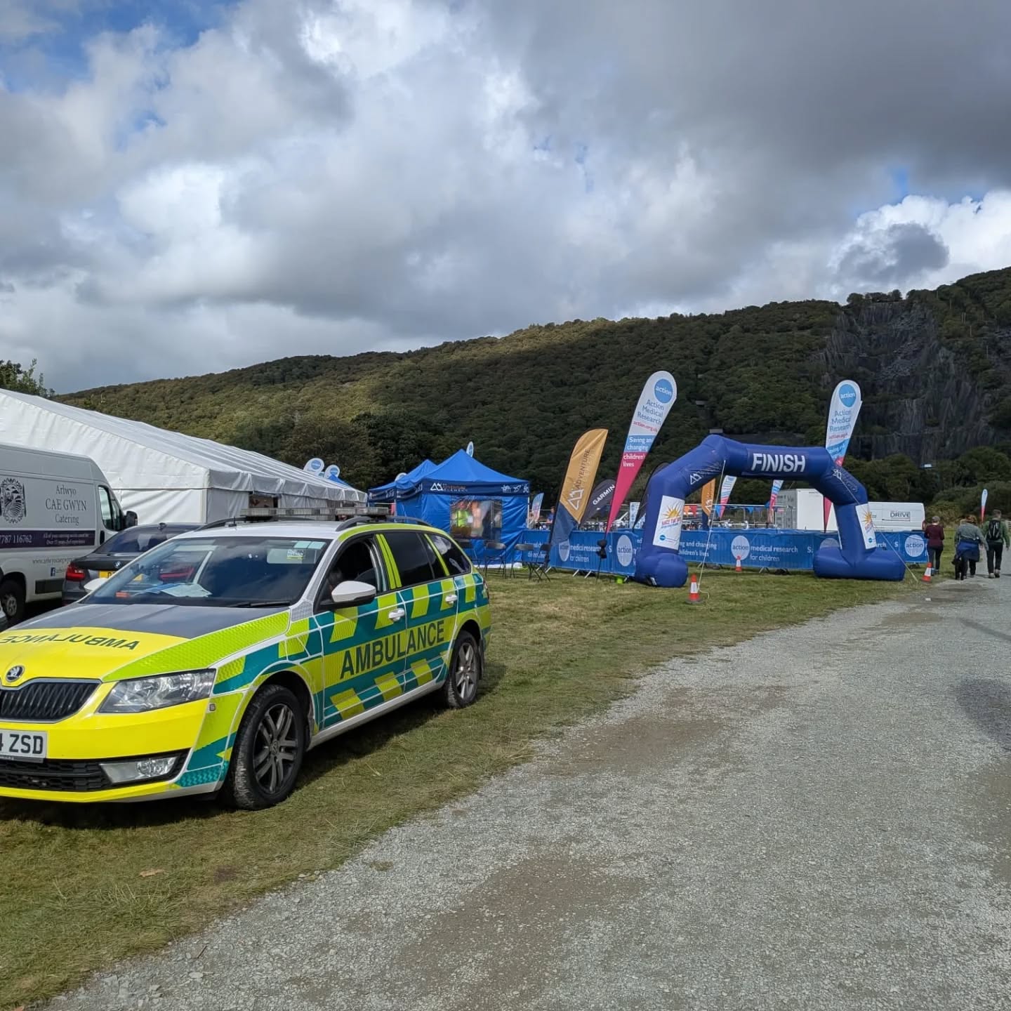 Our third Paramedic led team today is down in #Llanberis supporting @the_adventure_element Race The Sun Adventure Triathlon. Good luck to all teams taking part.
#eventmedics
#eventparamedics
#eventfirstaid
#adventuretriathlon
#adventurerace
#snowdon
#YrWyddfa